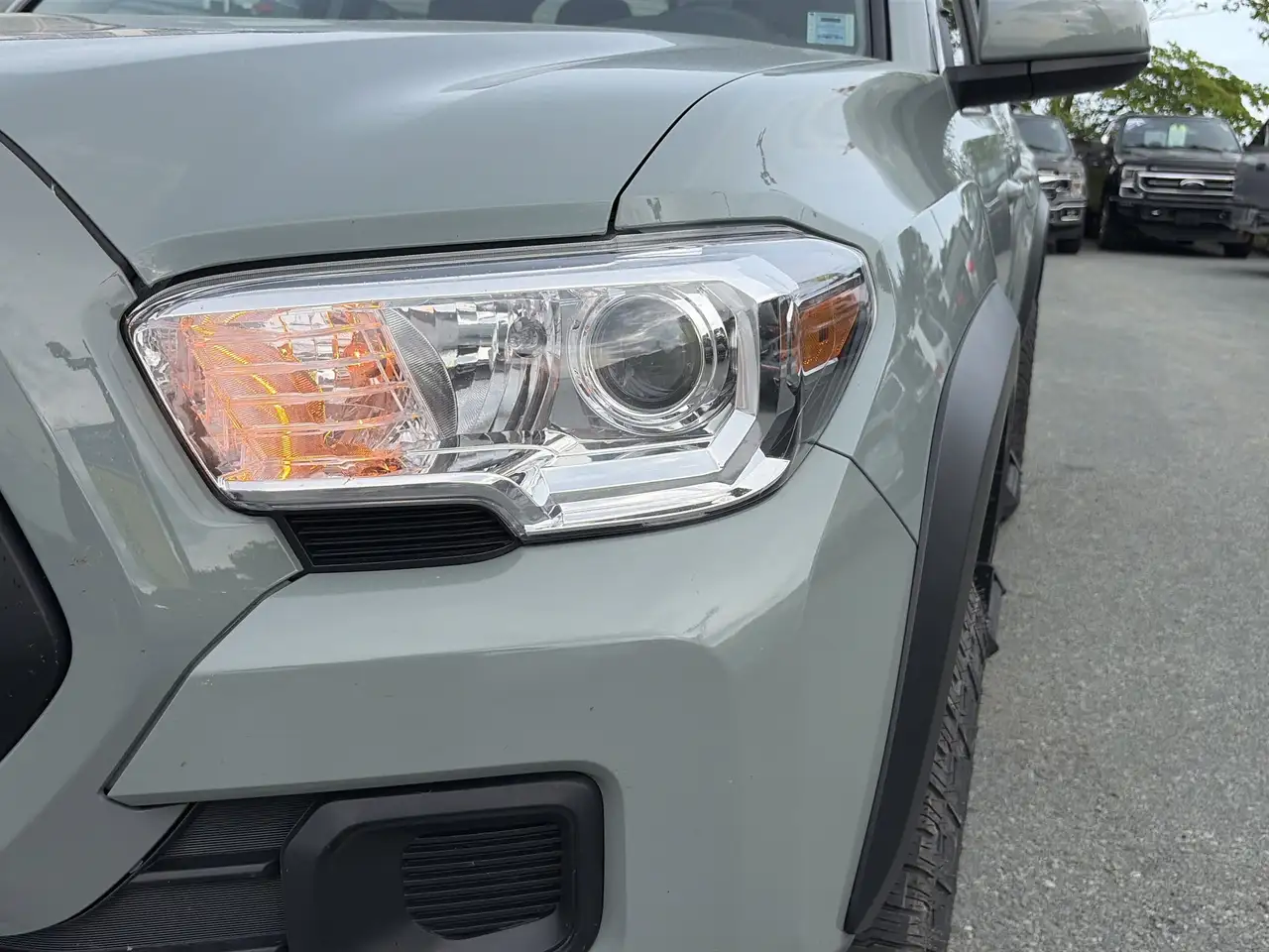 Toyota Tacoma снимка Toyota Tacoma