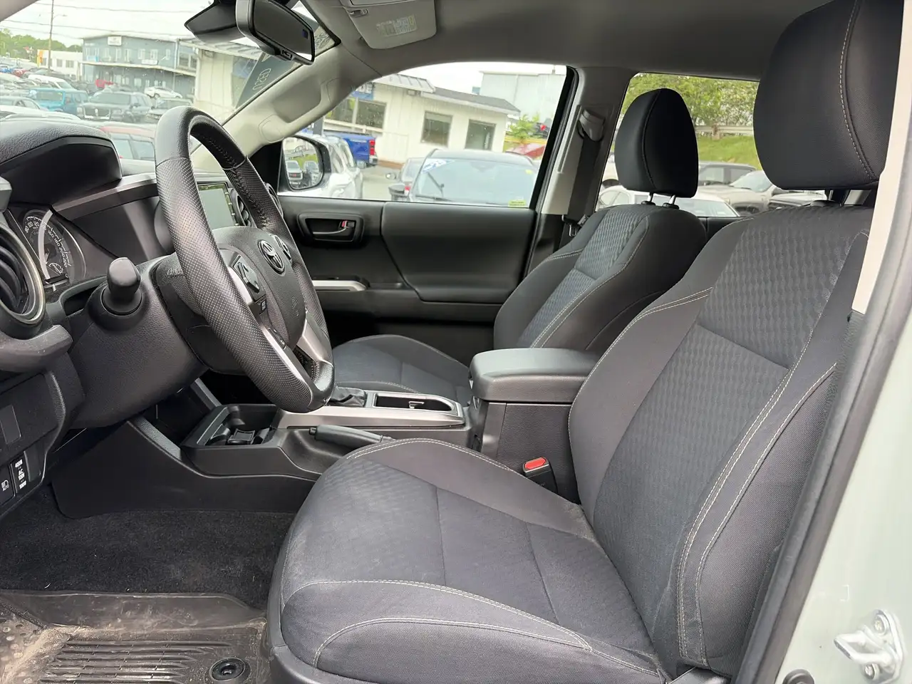 Toyota Tacoma снимка Toyota Tacoma