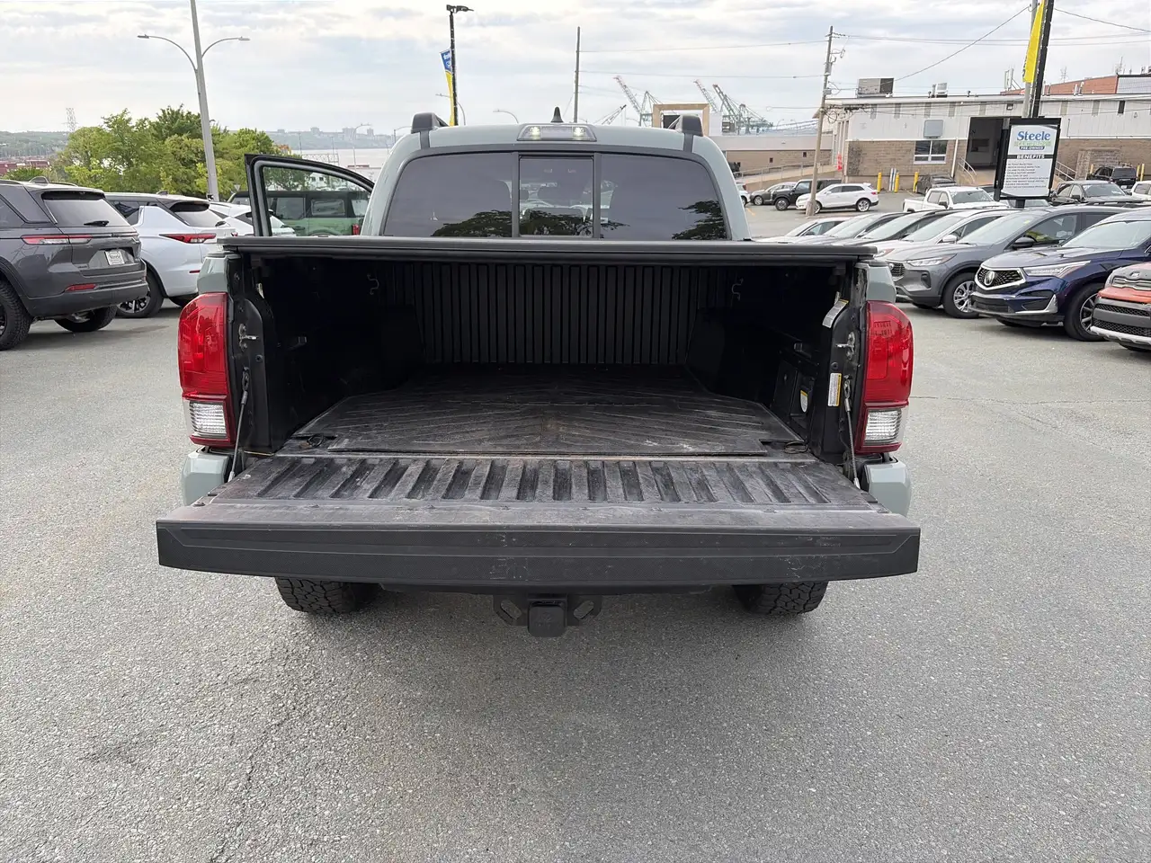 Toyota Tacoma снимка Toyota Tacoma