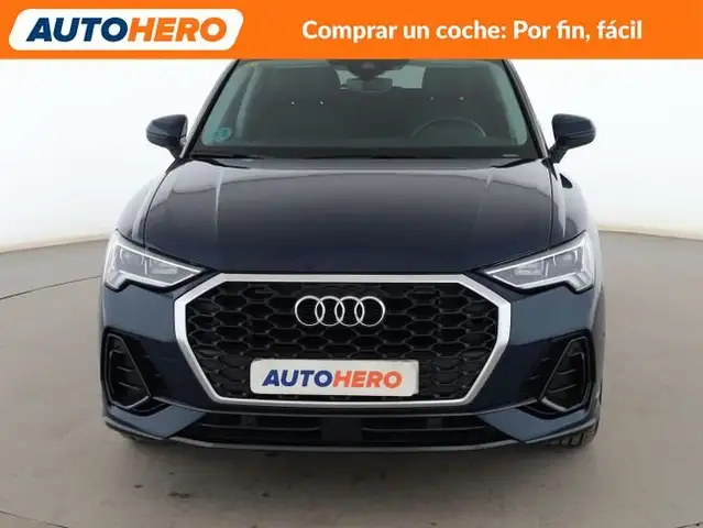 Audi Q3 view 9