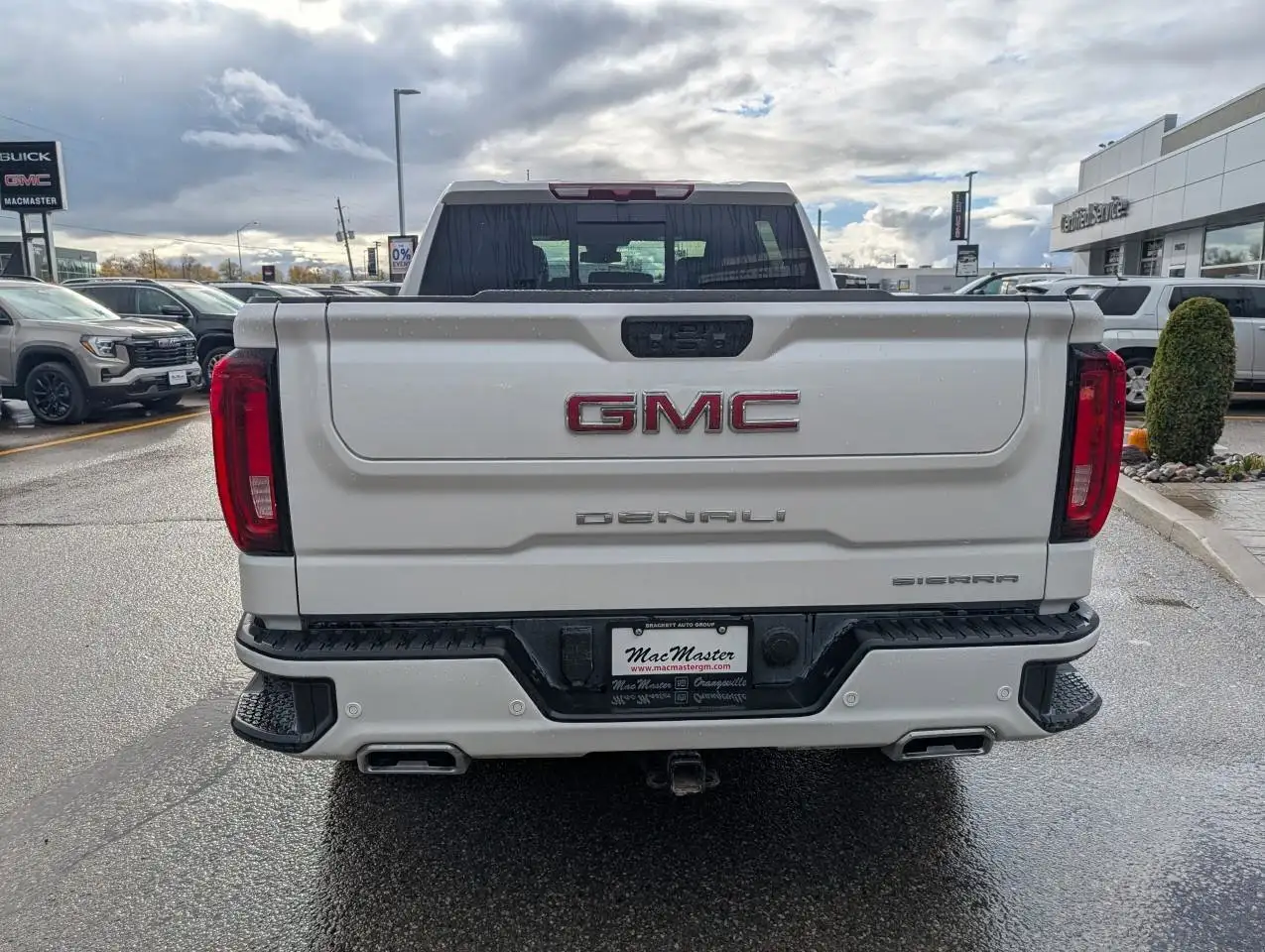 GMC Sierra 1500 снимка GMC Sierra 1500