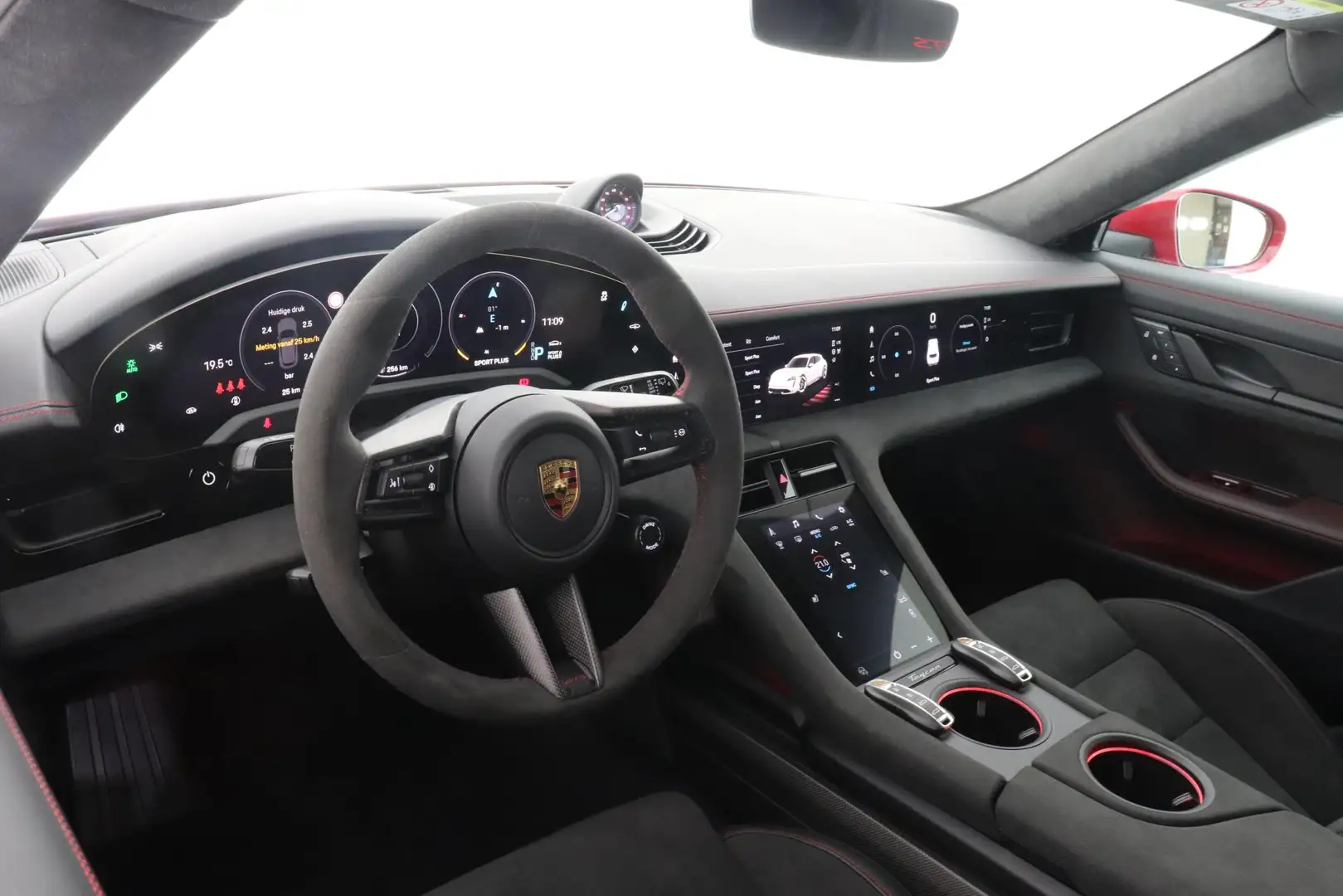 Porsche Taycan Sport Turismo GTS | 93 kWh Accu Plus | Surround Vi Rood - 2