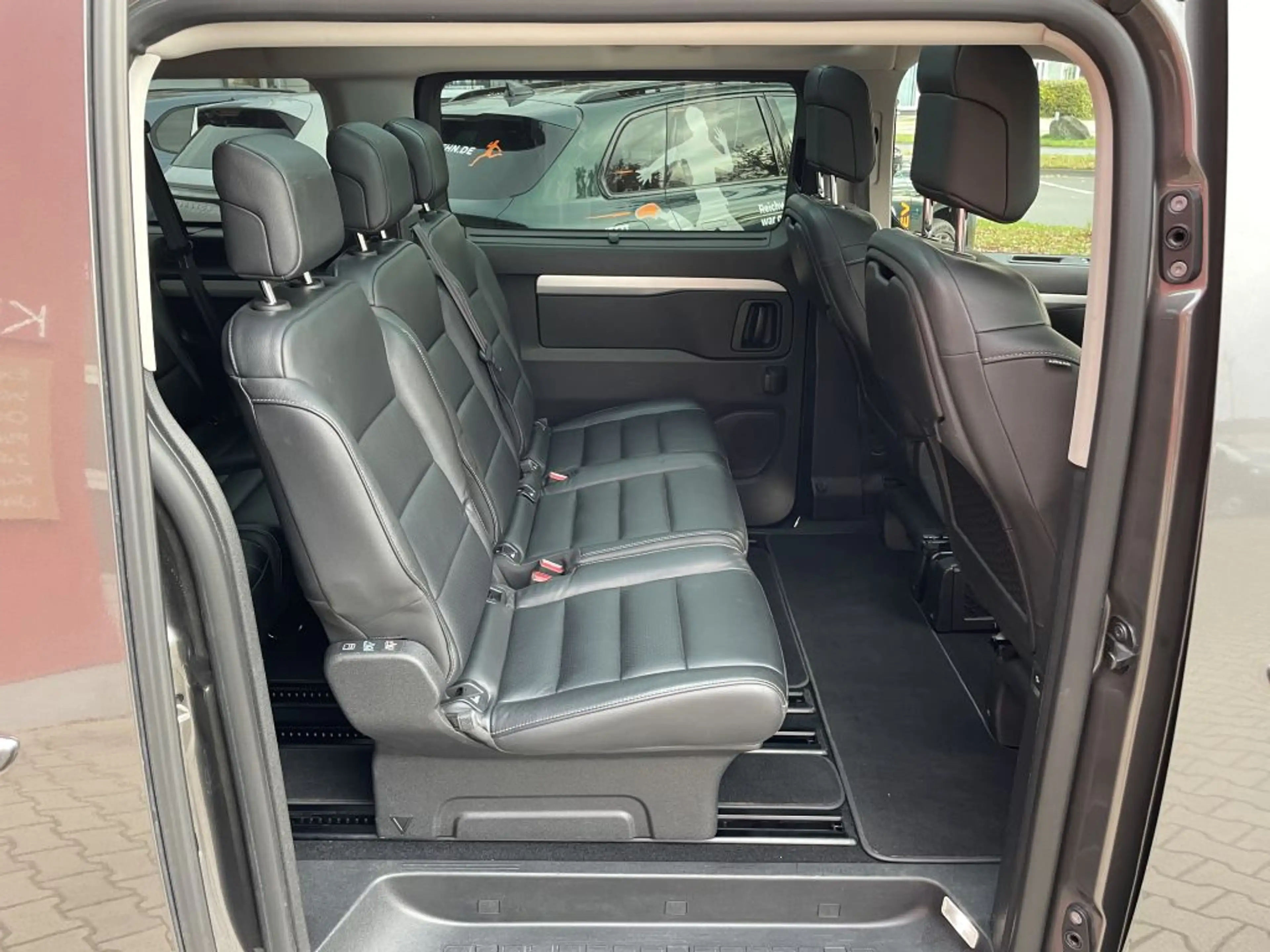Citroen Spacetourer SpaceTourer M BlueHDi 145 Shine + AHK, 8-Sitzer — photo 9