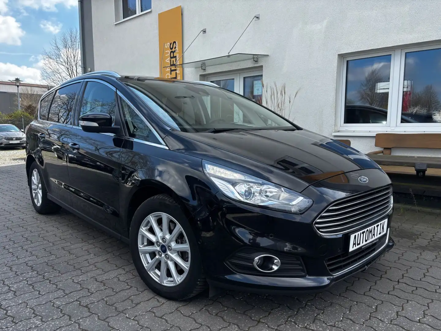 Ford S-Max S-MAX Titanium Automatik - 7 - Sitzer = Schwarz - 1