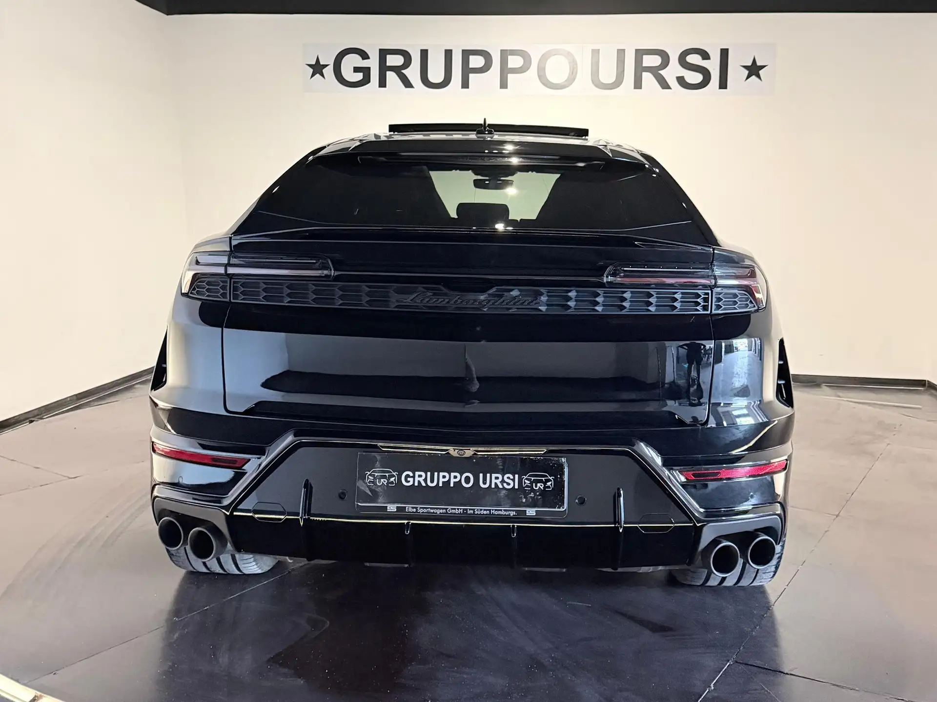 람보르기니 우루스 2025 검정 사진 6