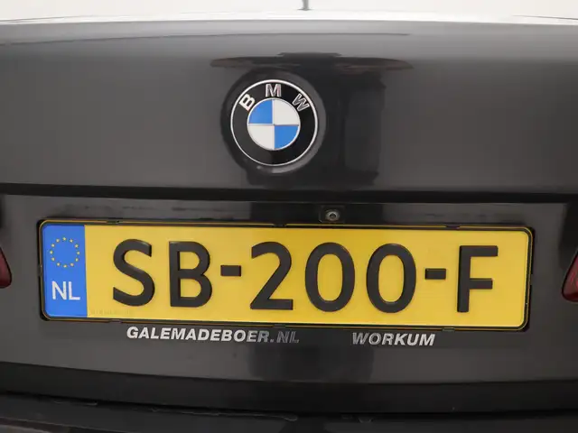 BMW 5 Series view 26