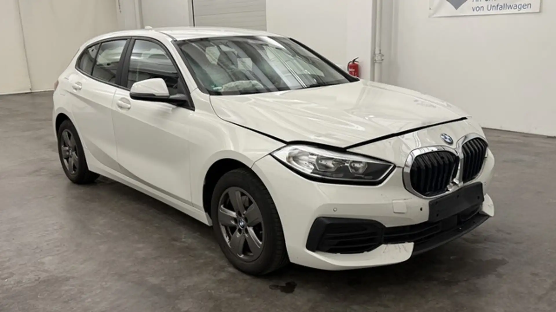 BMW 118 118i Advantage *Navi*SHZ*PDC* Weiß - 1