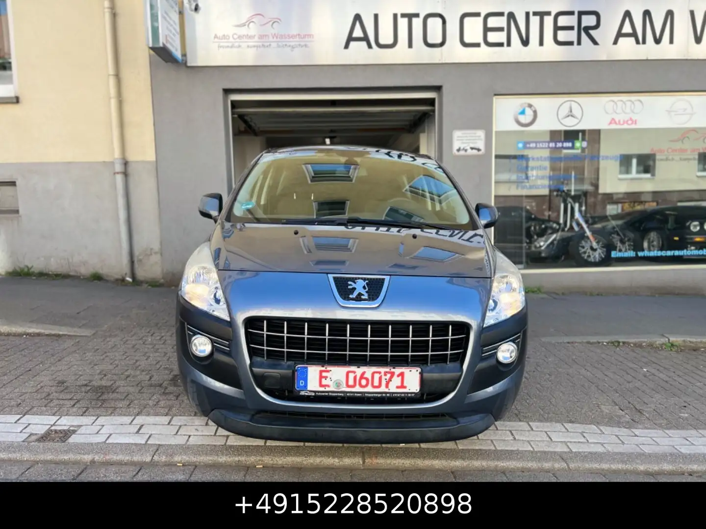 Peugeot 3008 1.6 Premium|Pano|BT|EU5 Grau - 2