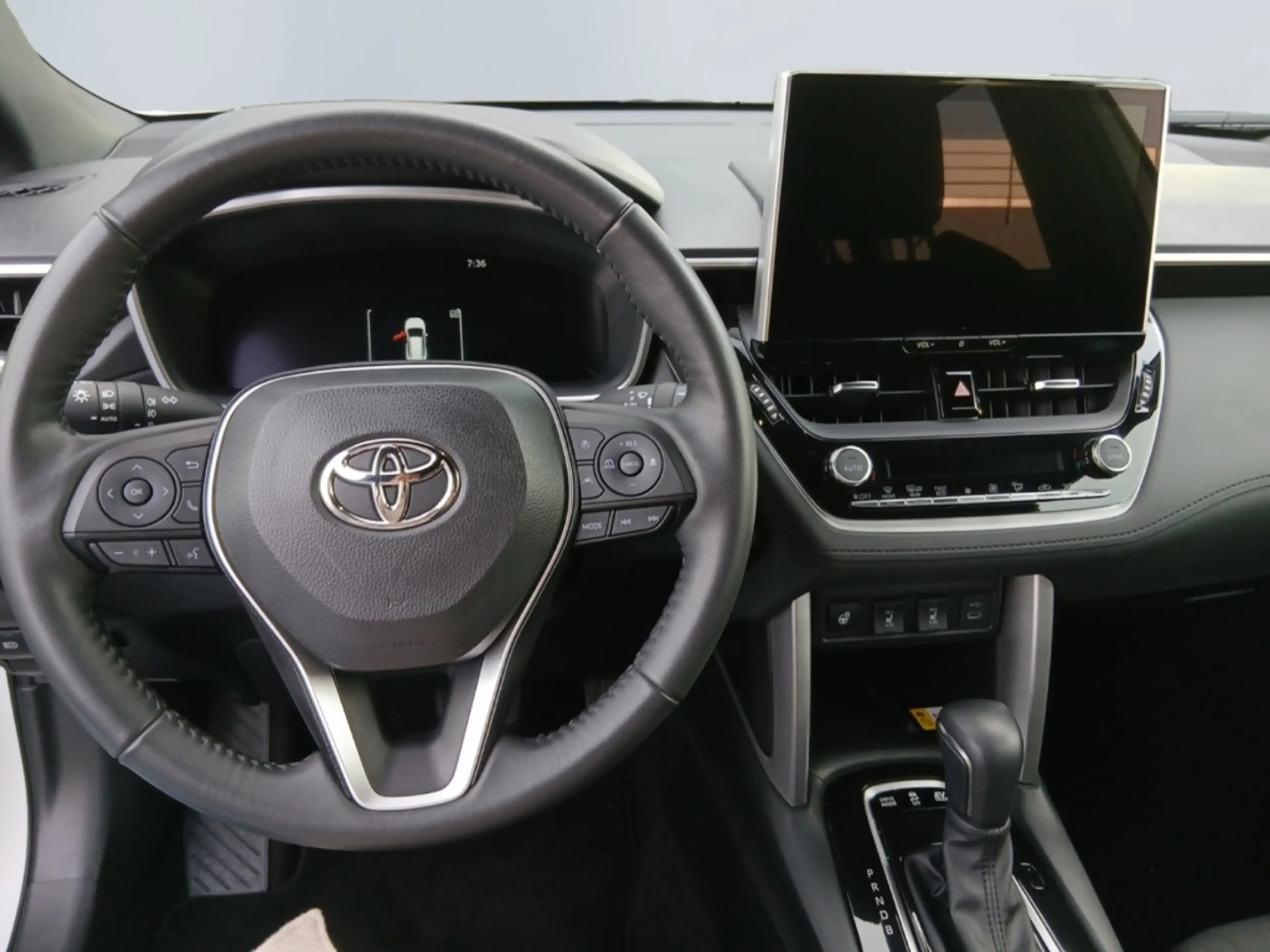 Toyota Corolla Cross 2.0 Hybrid Team D *LED*CAM*SHZ*PDC* — photo 11