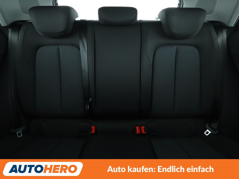 Audi Q2 30 TFSI *PDC*SHZ*KLIMA* — photo 15