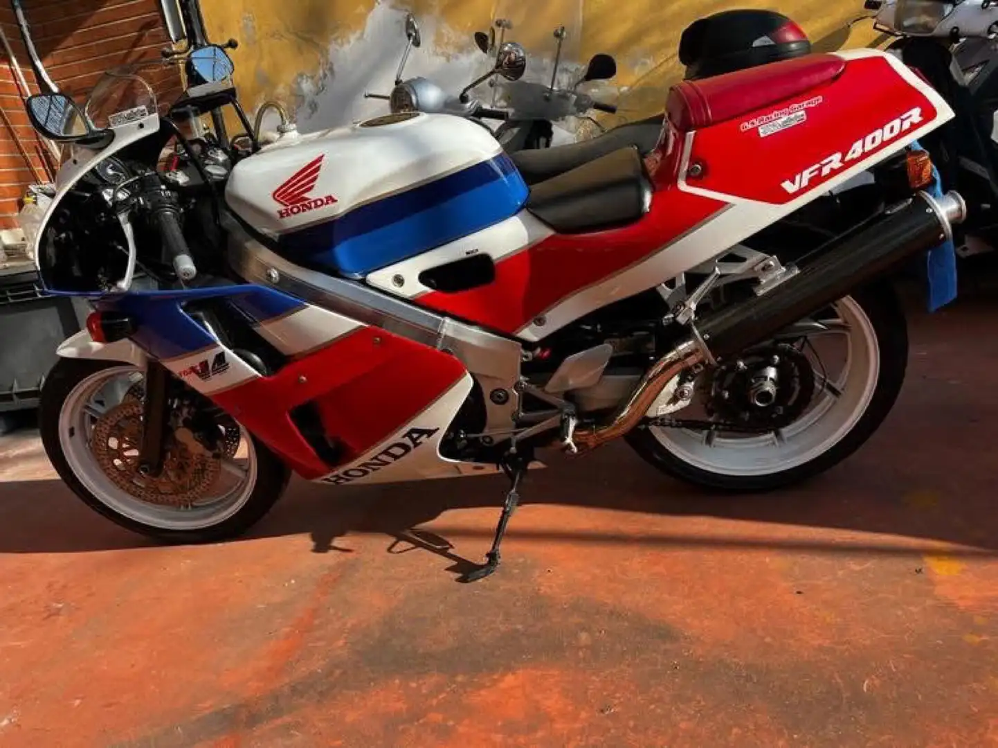Honda VFR 400 NC30 - 1