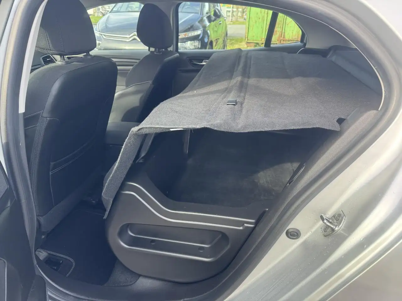 Renault Megane Berline — photo 7