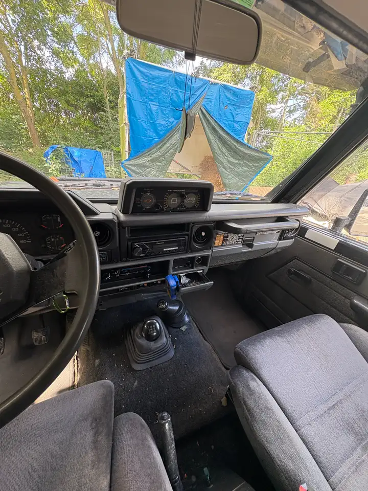Toyota Land Cruiser 2.4 LX Softtop, foto 1