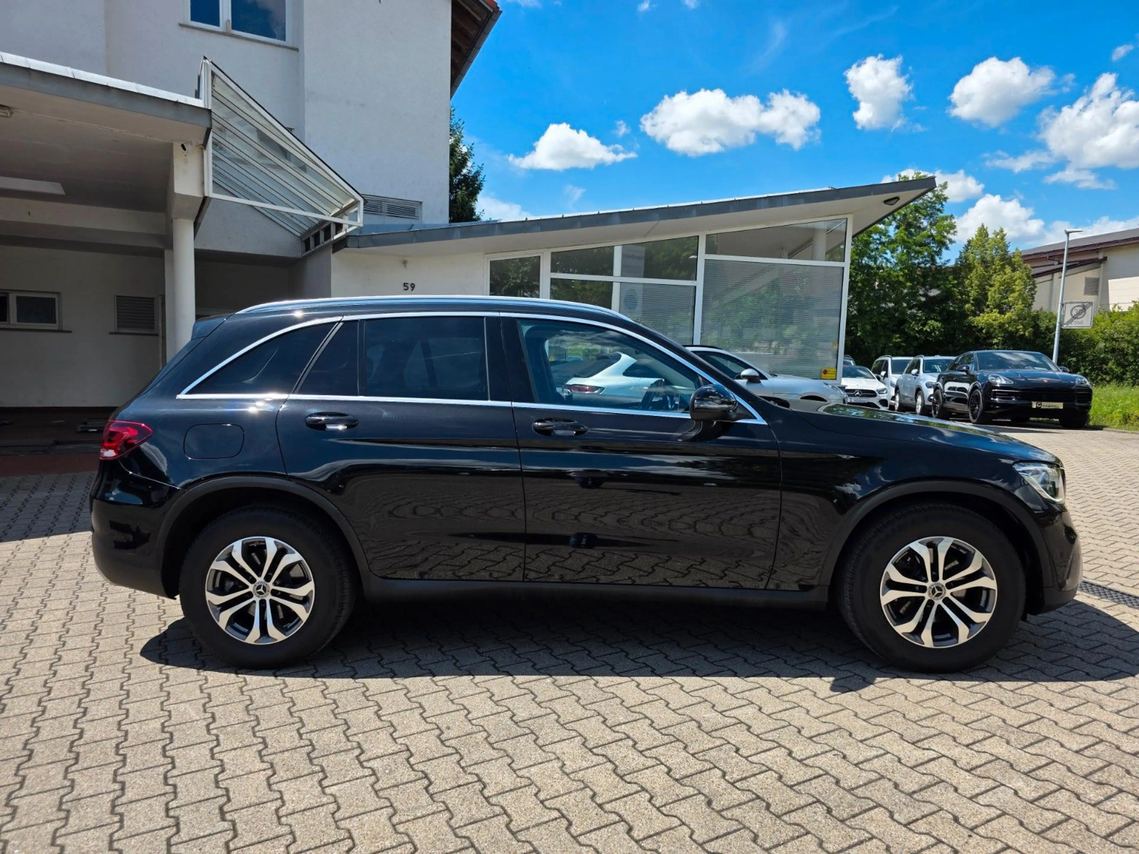 Mercedes-Benz GLC 220 d 4Matic Automatik/Kamera/Distronic/LED — photo 6