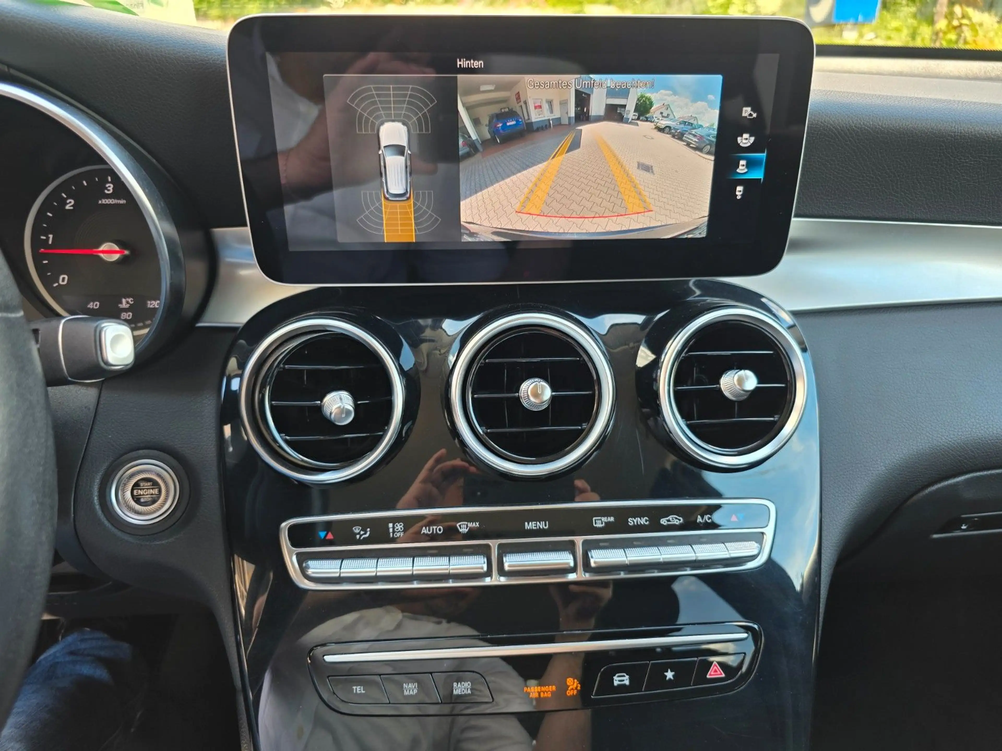 Mercedes-Benz GLC 220 d 4Matic Automatik/Kamera/Distronic/LED — photo 13