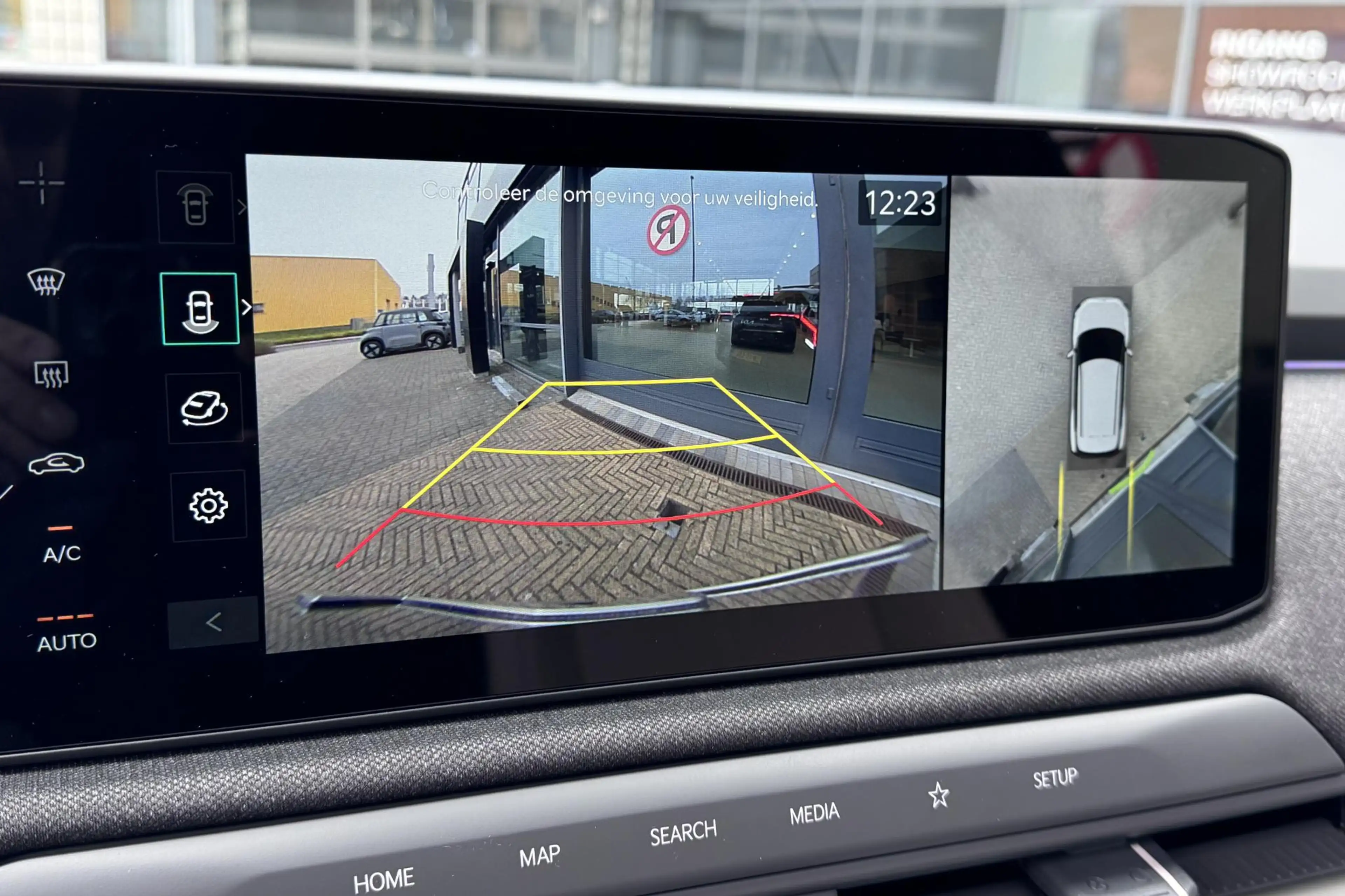 Kia EV3 GT-PlusLine 81.4 kWh | Alleen beschikbaar voor pro — photo 10