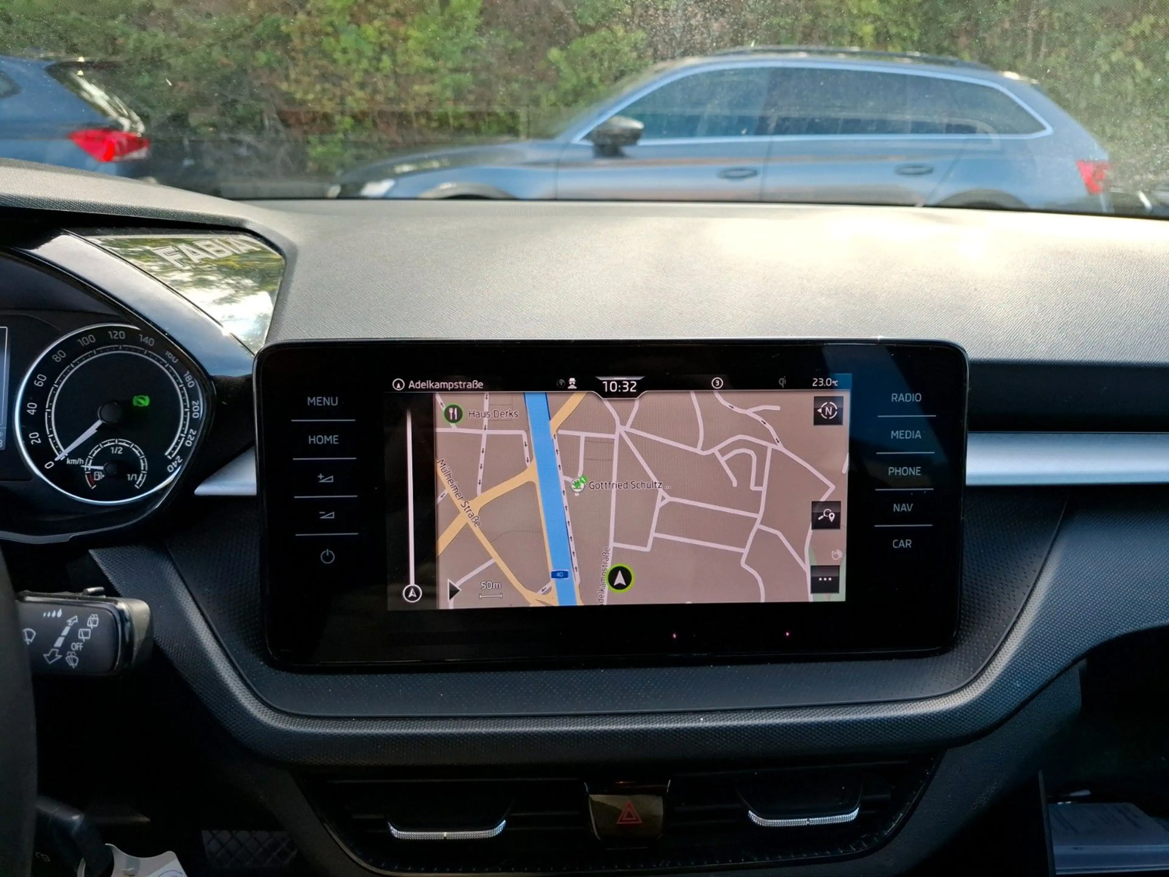 Skoda Fabia 1.0 TSI Ambition DSG *ACC*NAVI*LED*CARPLAY — photo 7