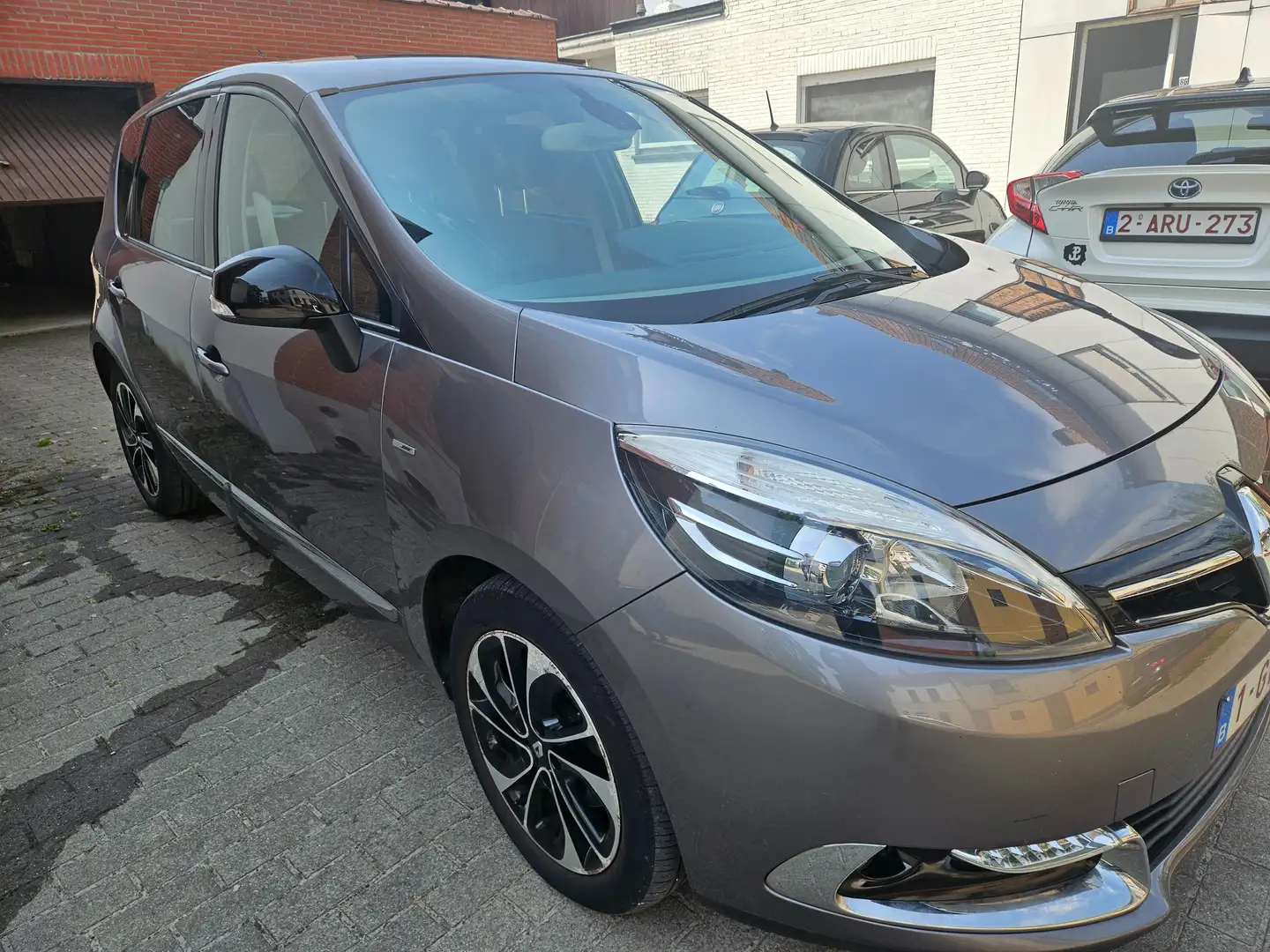 Renault Scenic 1.2 TCe Energy Bose Edition Grijs - 2