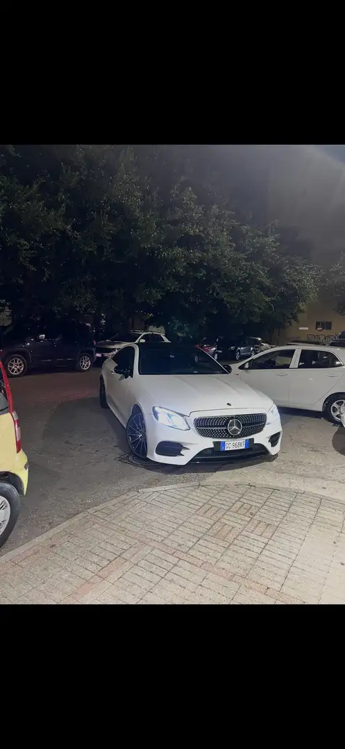 Mercedes-Benz E 300 Coupe d Premium Plus auto - 2