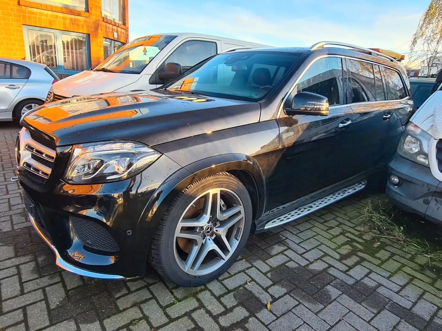 Mercedes-Benz GLS 350 d 4Matic AMG 7Sitze AHK PANO LED WEBASTO Noir - 1