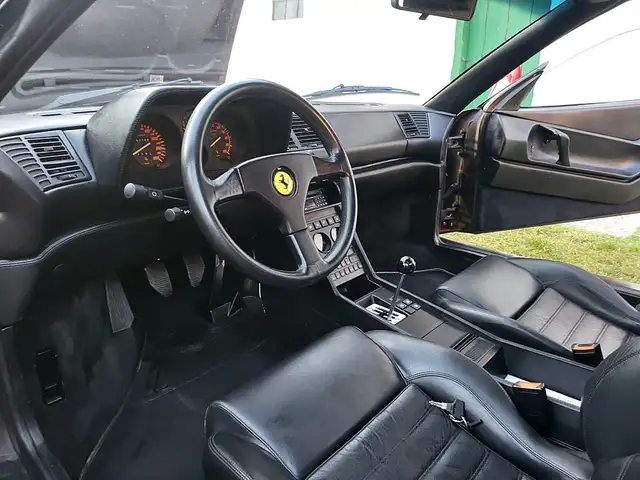 Ferrari 348 spyder Ansicht 21