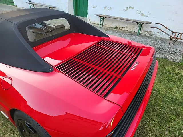 Ferrari 348 spyder Ansicht 32