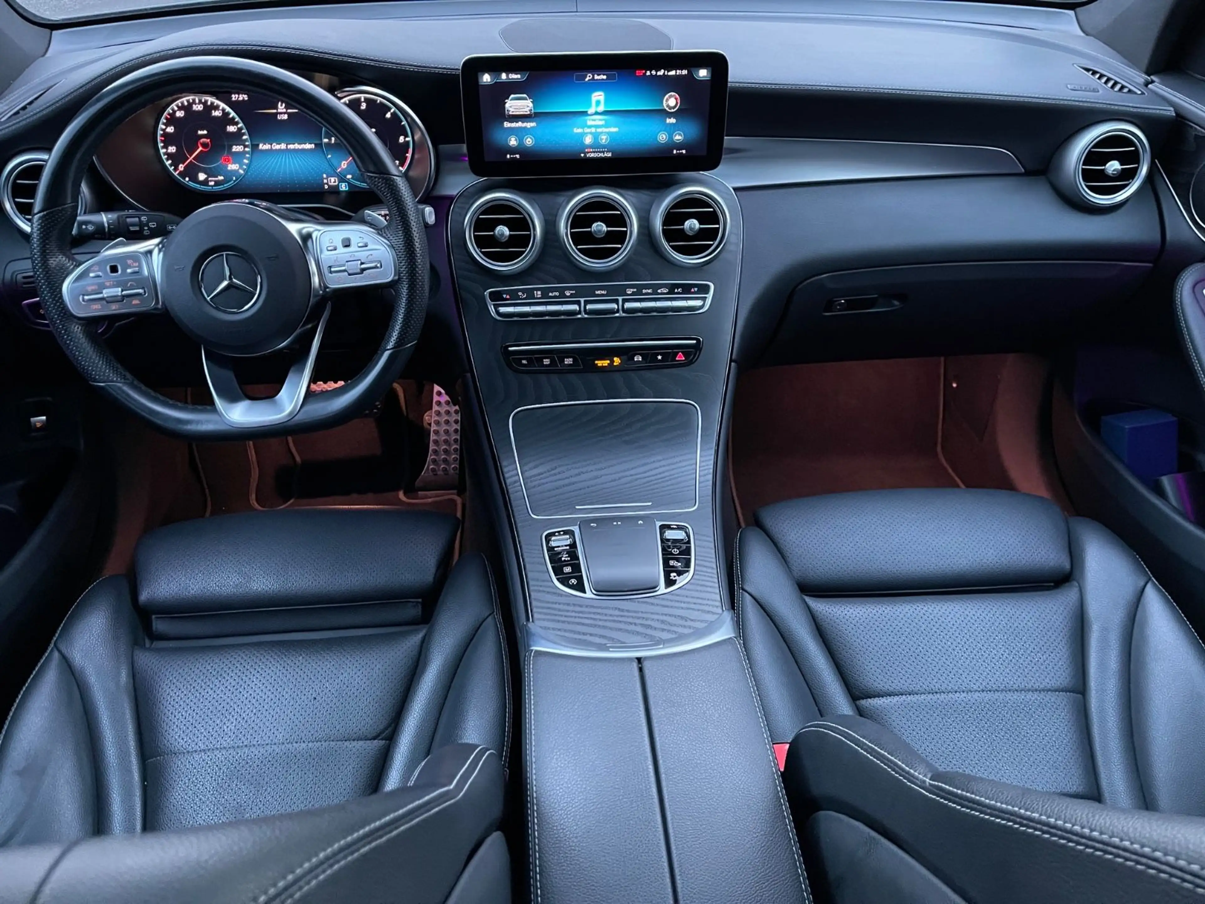 Mercedes-Benz GLC 300 d 4Matic AMG Line+Finanzierung+PANO+ — photo 15
