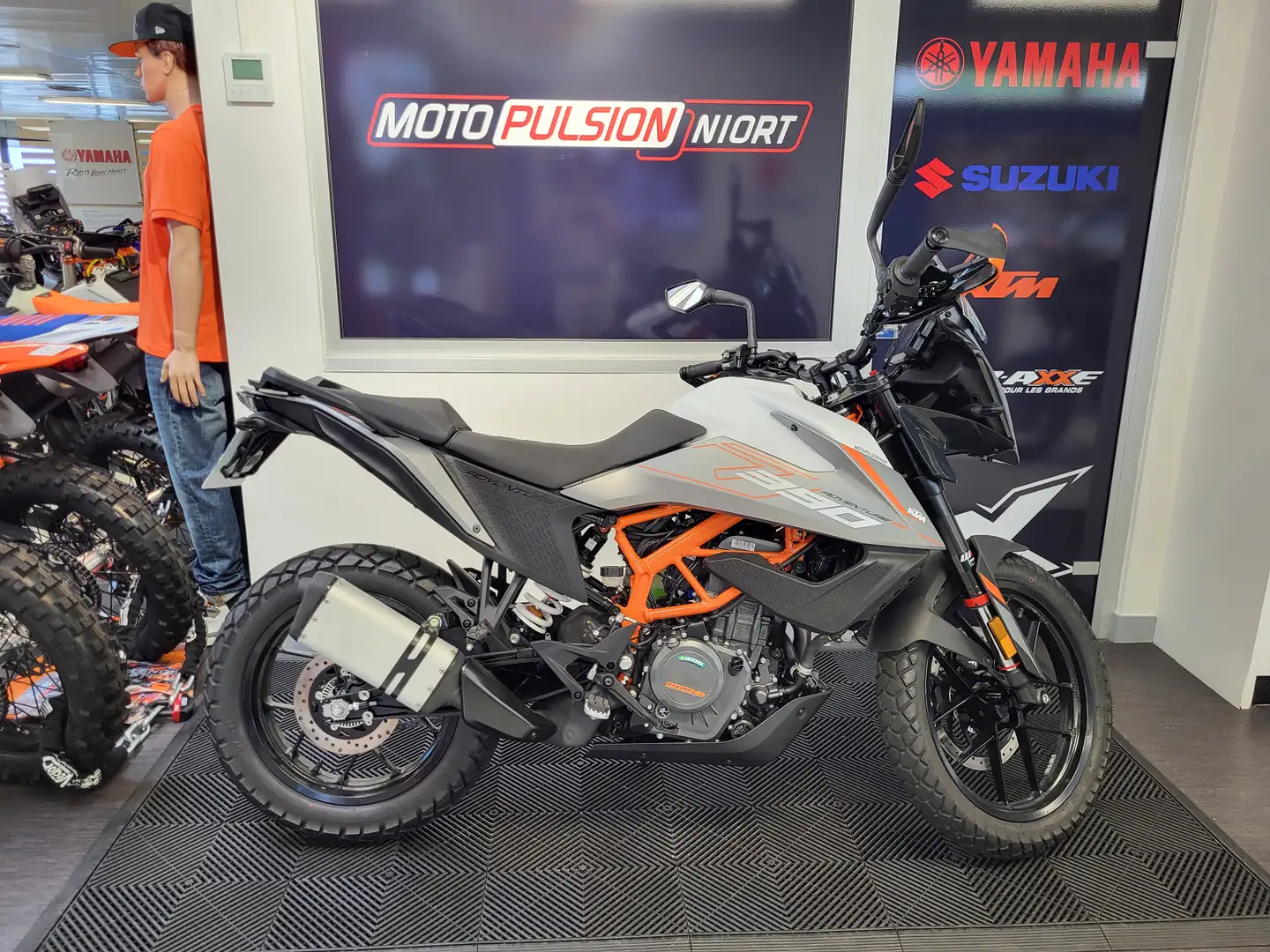 KTM 390 Adventure Blanc - 2