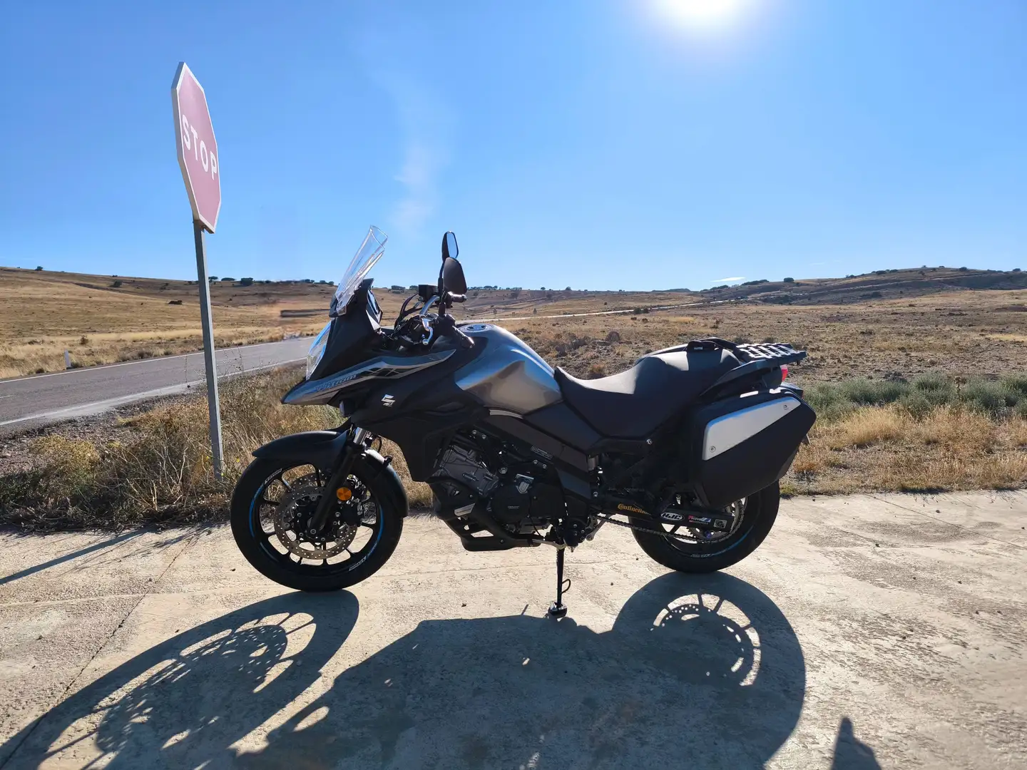 Suzuki V-Strom 650 ABS 2021 Gris - 2