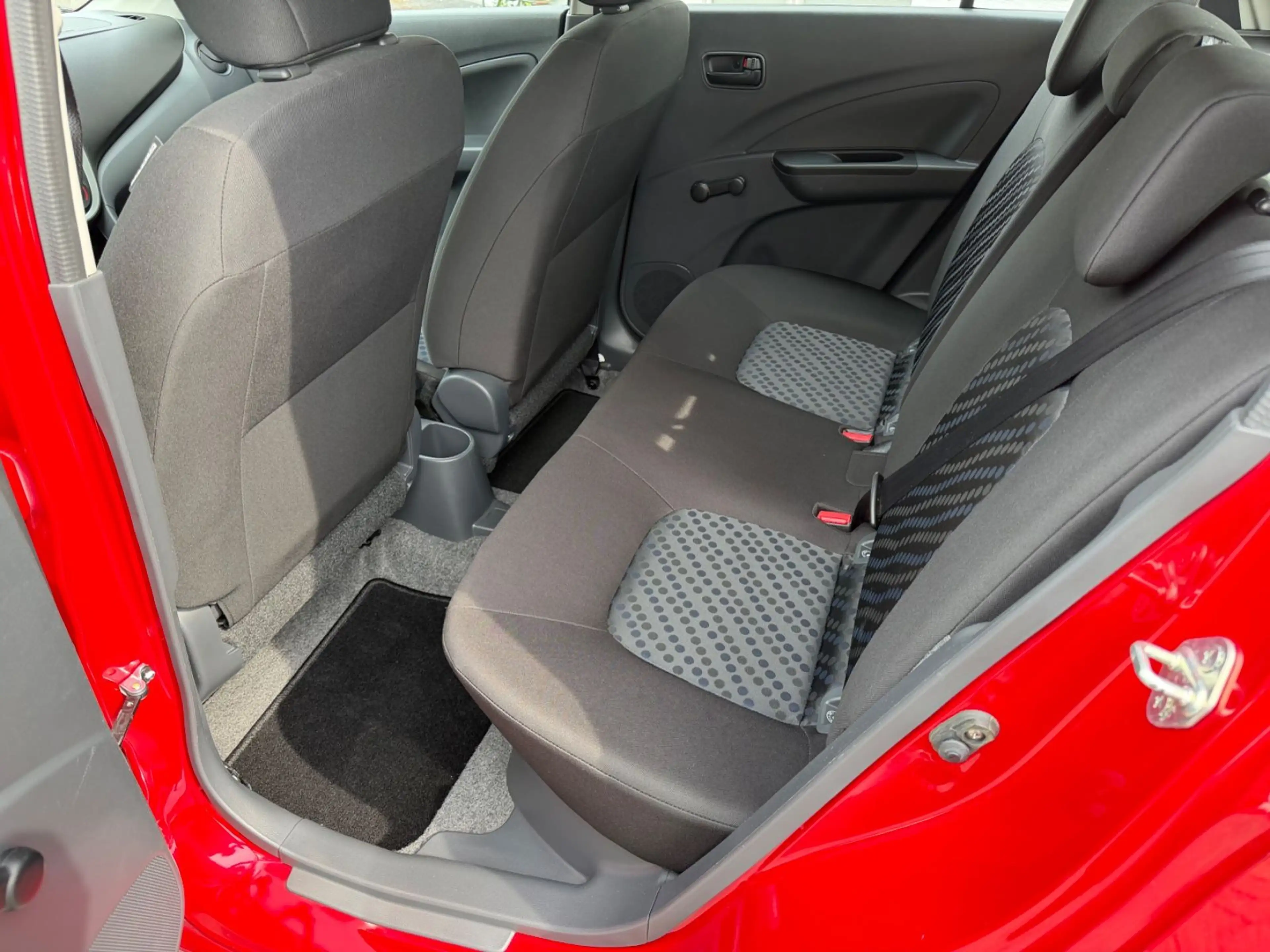 Suzuki Celerio Club Klima Allwetter ZV Bluetooth uvm. — photo 13