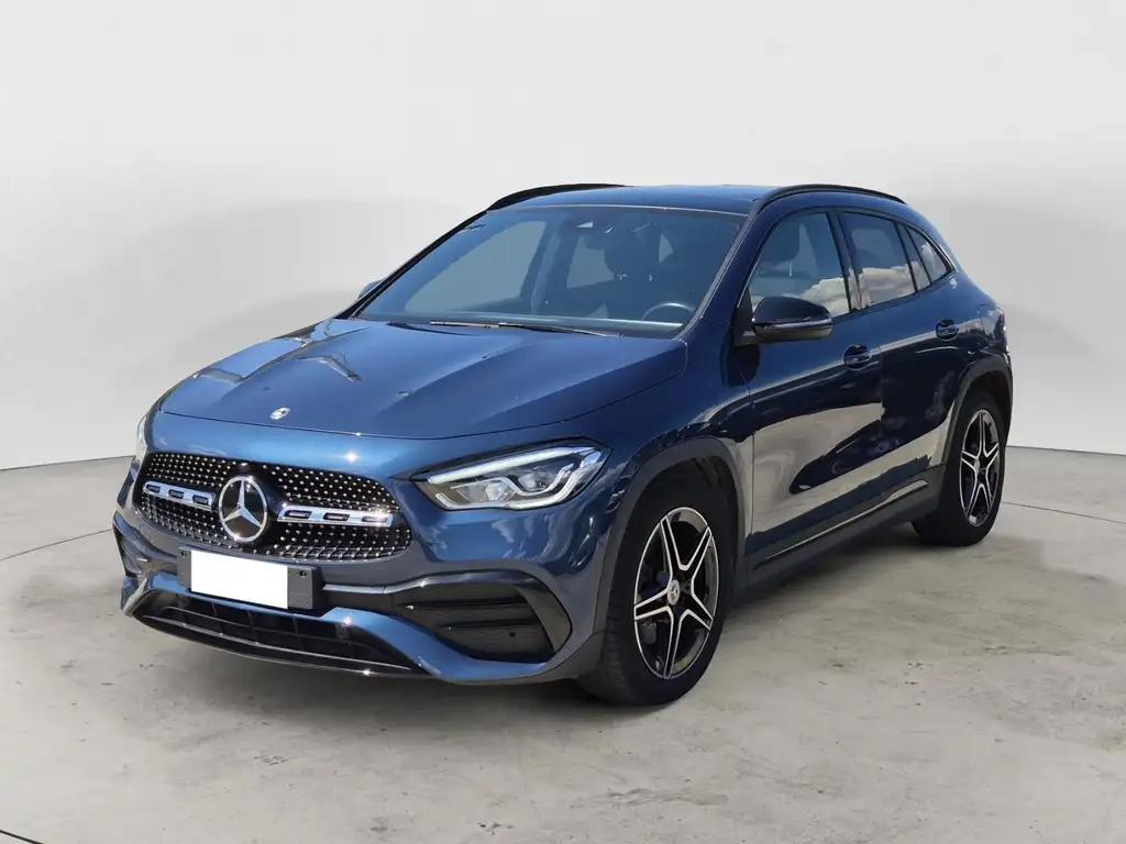 Mercedes-Benz GLA 200