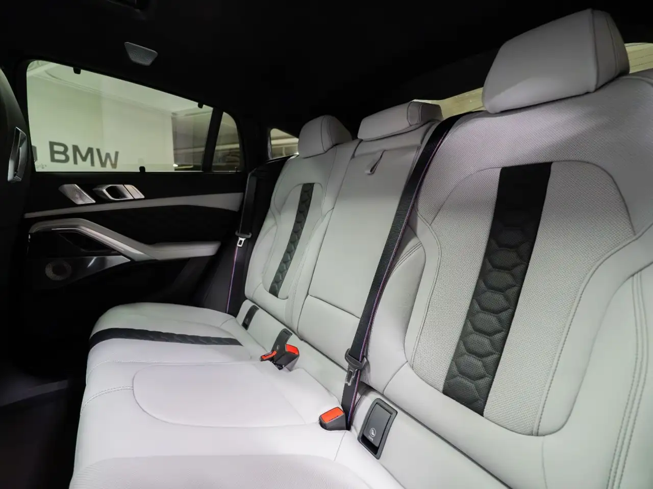 BMW X6 M photo BMW X6 M