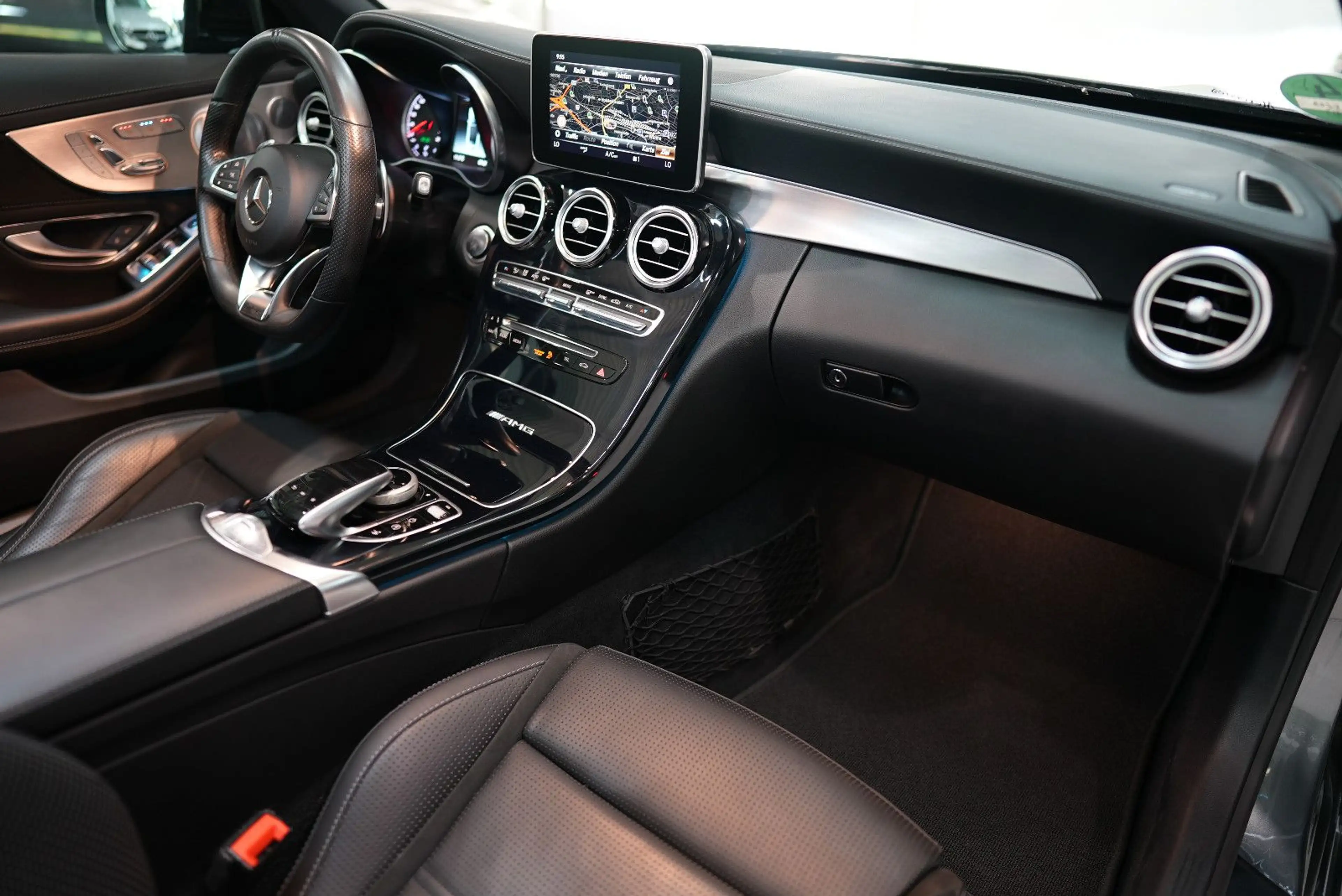 Mercedes-Benz C 63 AMG Cabrio*DEUTSCH*SCHECKHEFT*UNFALLFREI* — photo 11