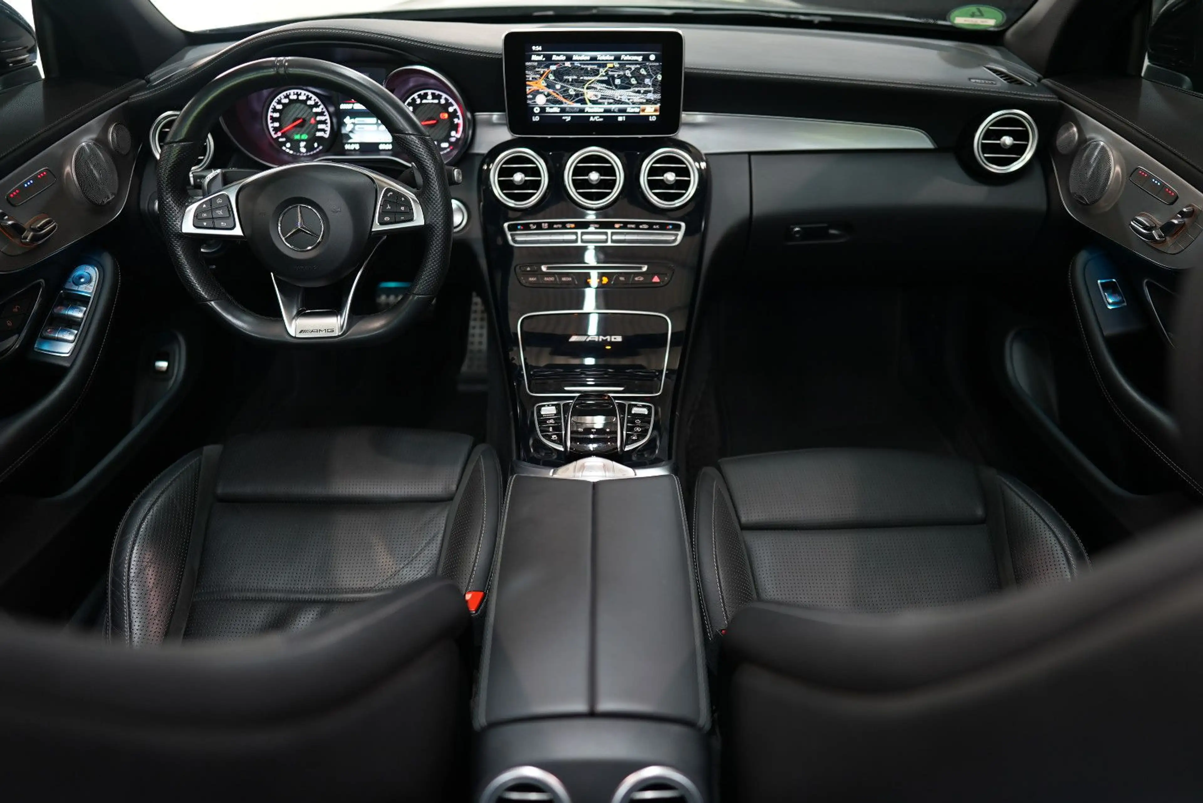Mercedes-Benz C 63 AMG Cabrio*DEUTSCH*SCHECKHEFT*UNFALLFREI* — photo 9