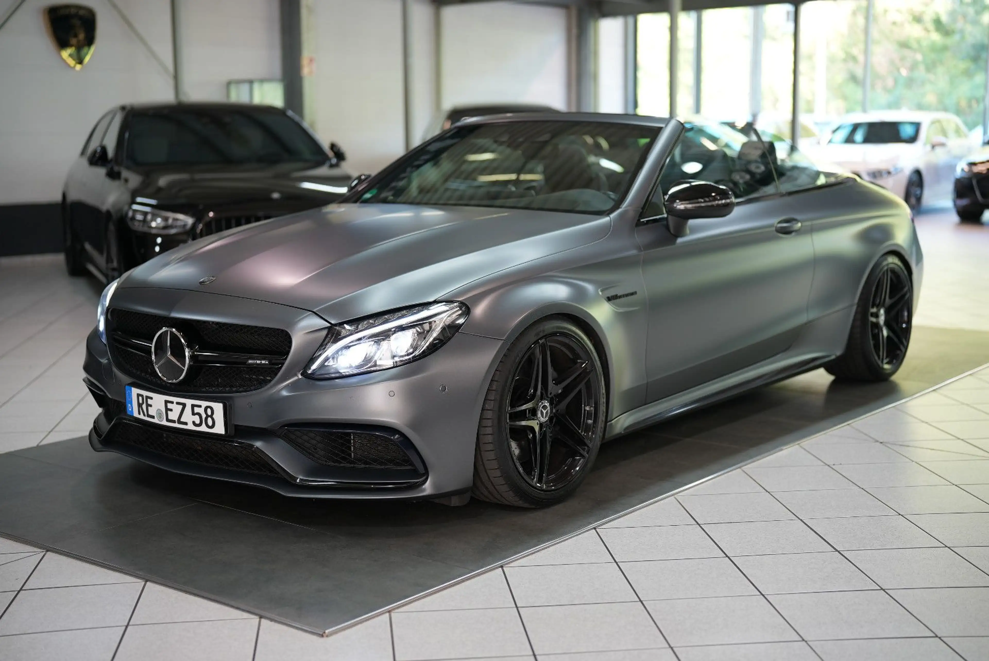 Mercedes-Benz C 63 AMG Cabrio*DEUTSCH*SCHECKHEFT*UNFALLFREI*