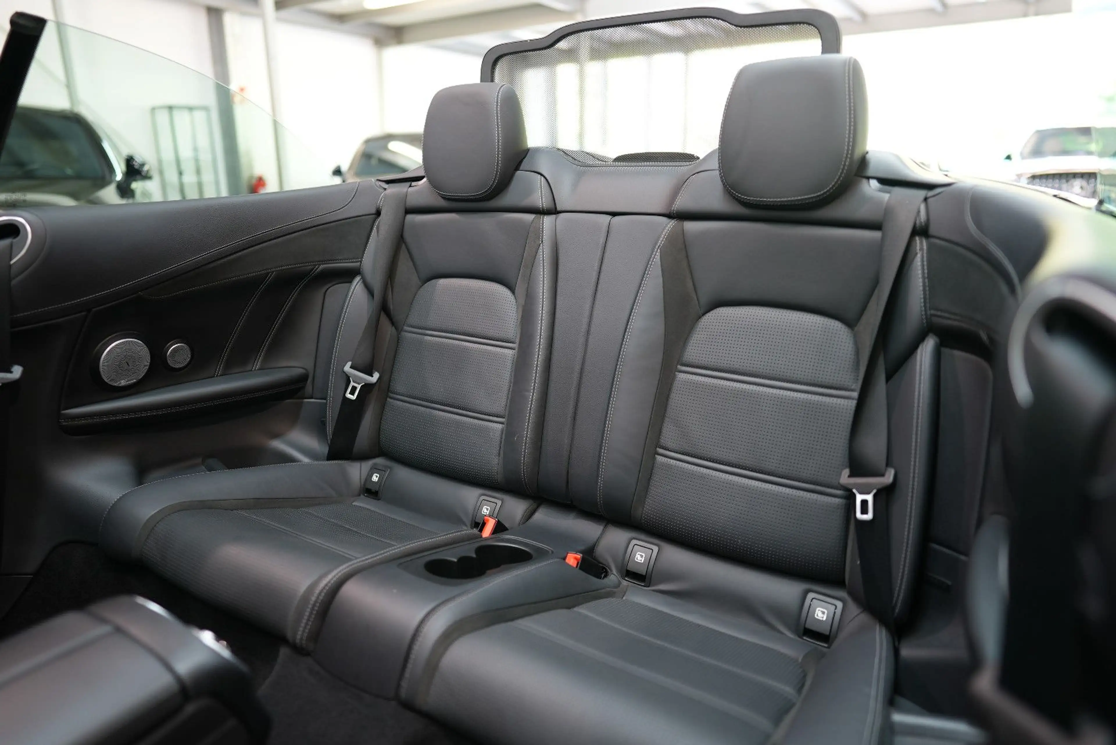 Mercedes-Benz C 63 AMG Cabrio*DEUTSCH*SCHECKHEFT*UNFALLFREI* — photo 14