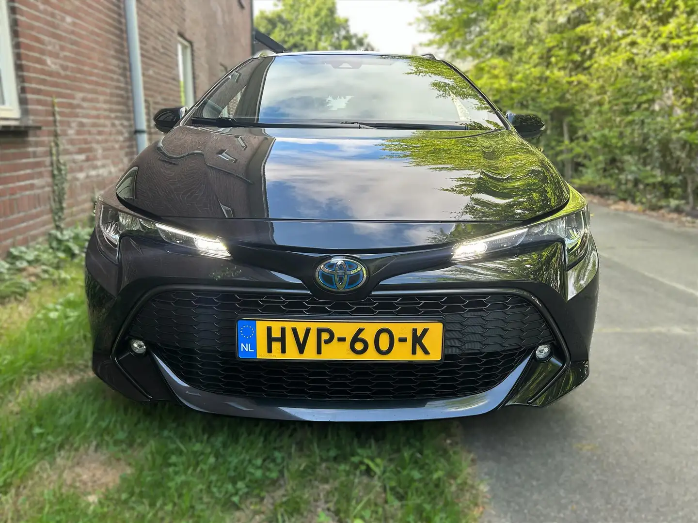 Toyota Corolla Touring Sports 1.8 Hybrid, Carplay, Winterpakket Zwart - 2