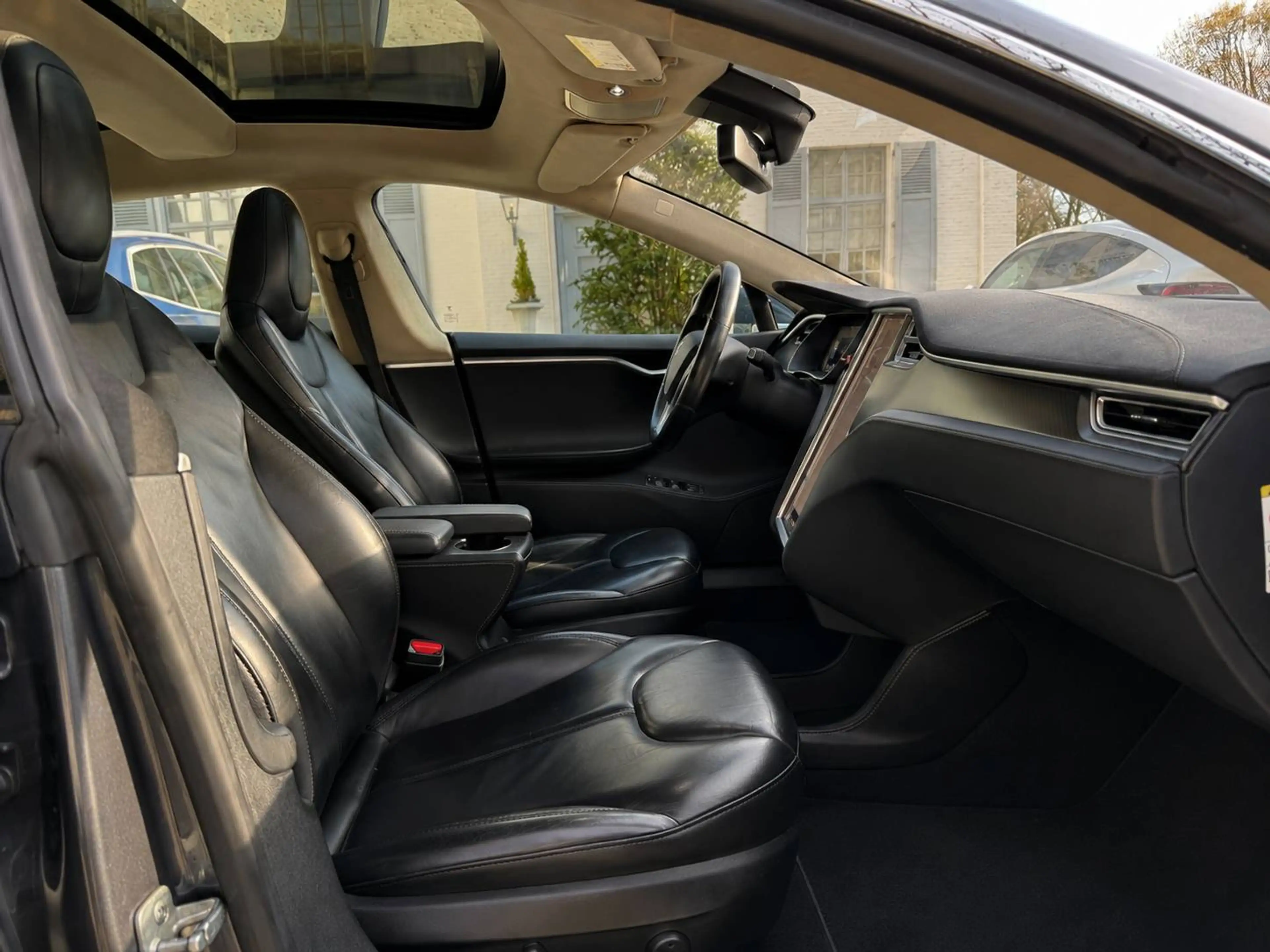Tesla Model S 85D Dual Motor | Autopilot | Pano | Air Suspension | Premium — photo 12