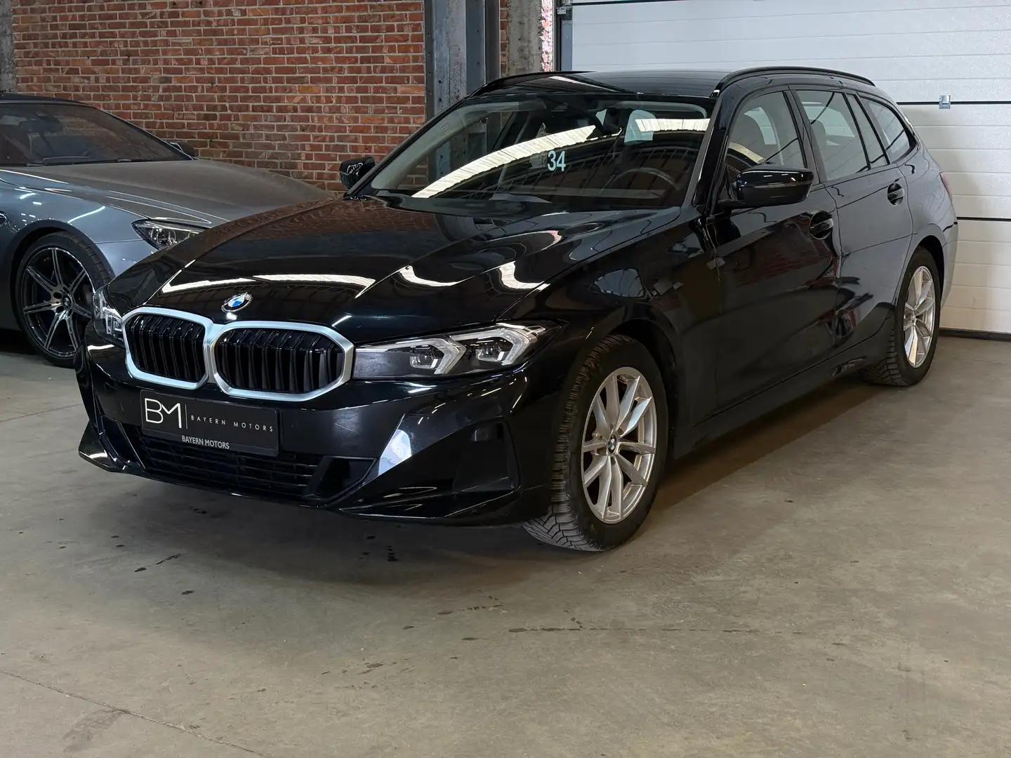 BMW 318 dA Automaat Widescreen Facelift Prof Navi LED Black - 1