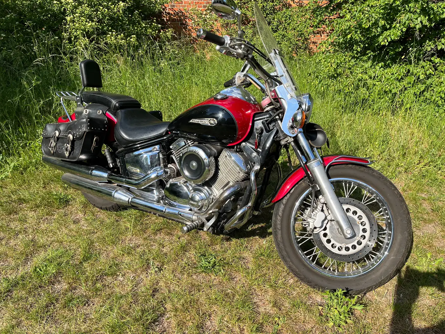 Yamaha XVS 1100 Drag Star Schwarz - 1