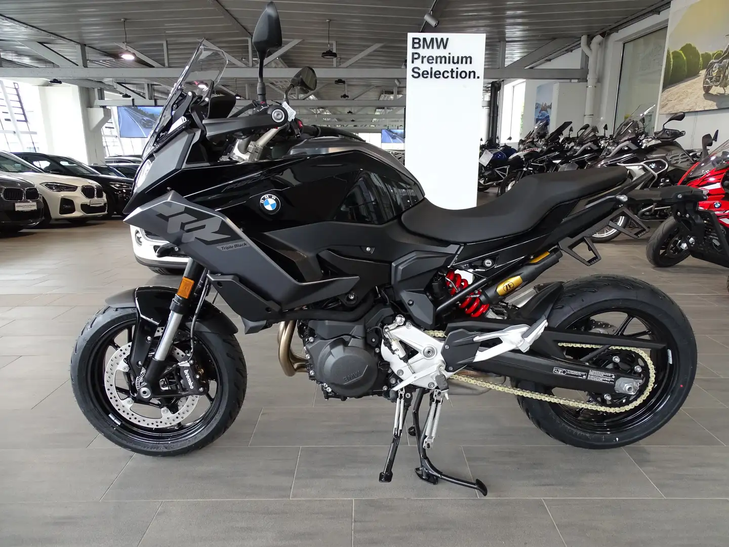 BMW F 900 XR Schwarz - 2