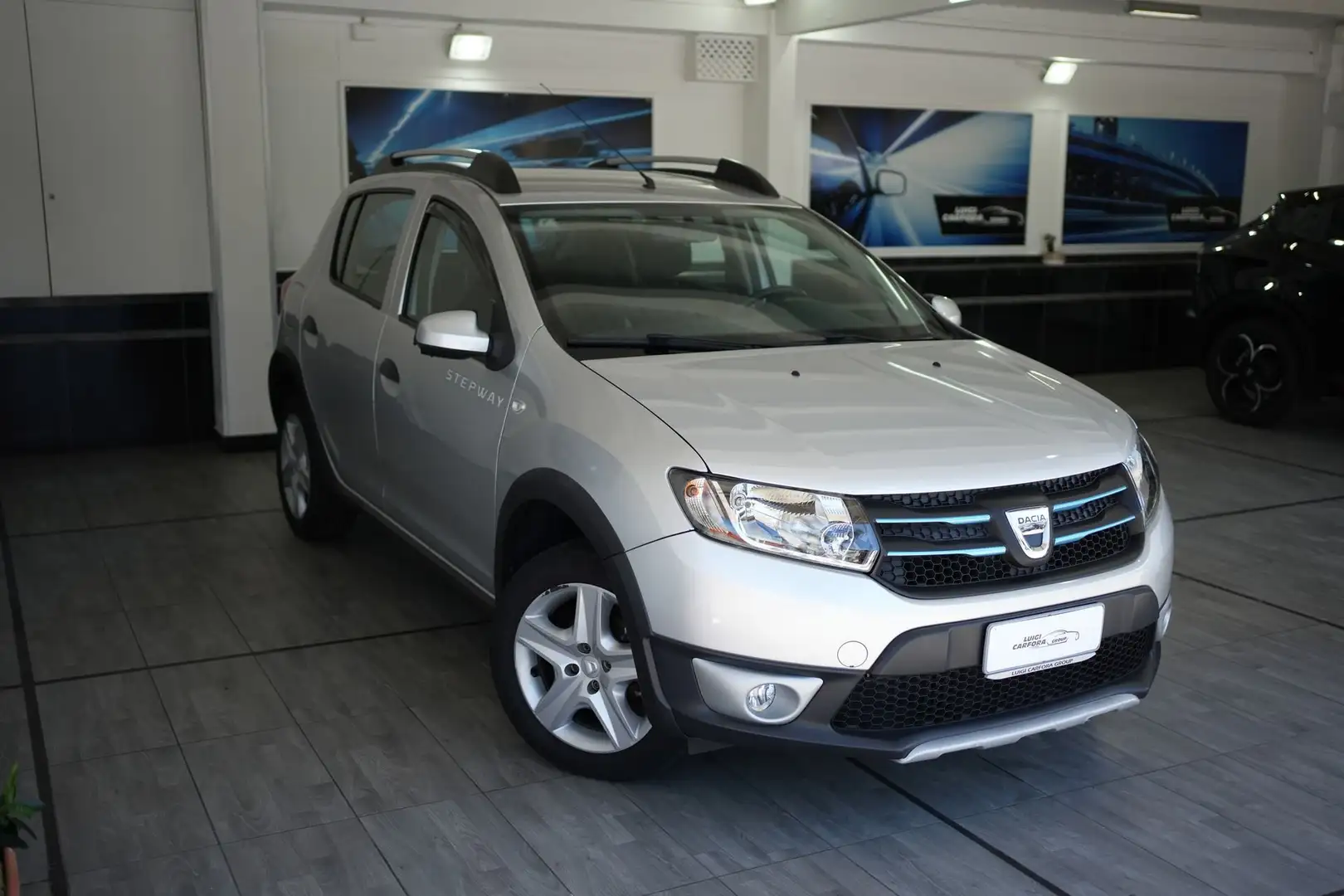 Dacia Sandero 2ª serie Stepway 0.9 TCe 12V TurboGPL 90CV Start& Gris - 2