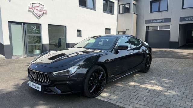 Imagine Maserati Ghibli GranSport Diesel