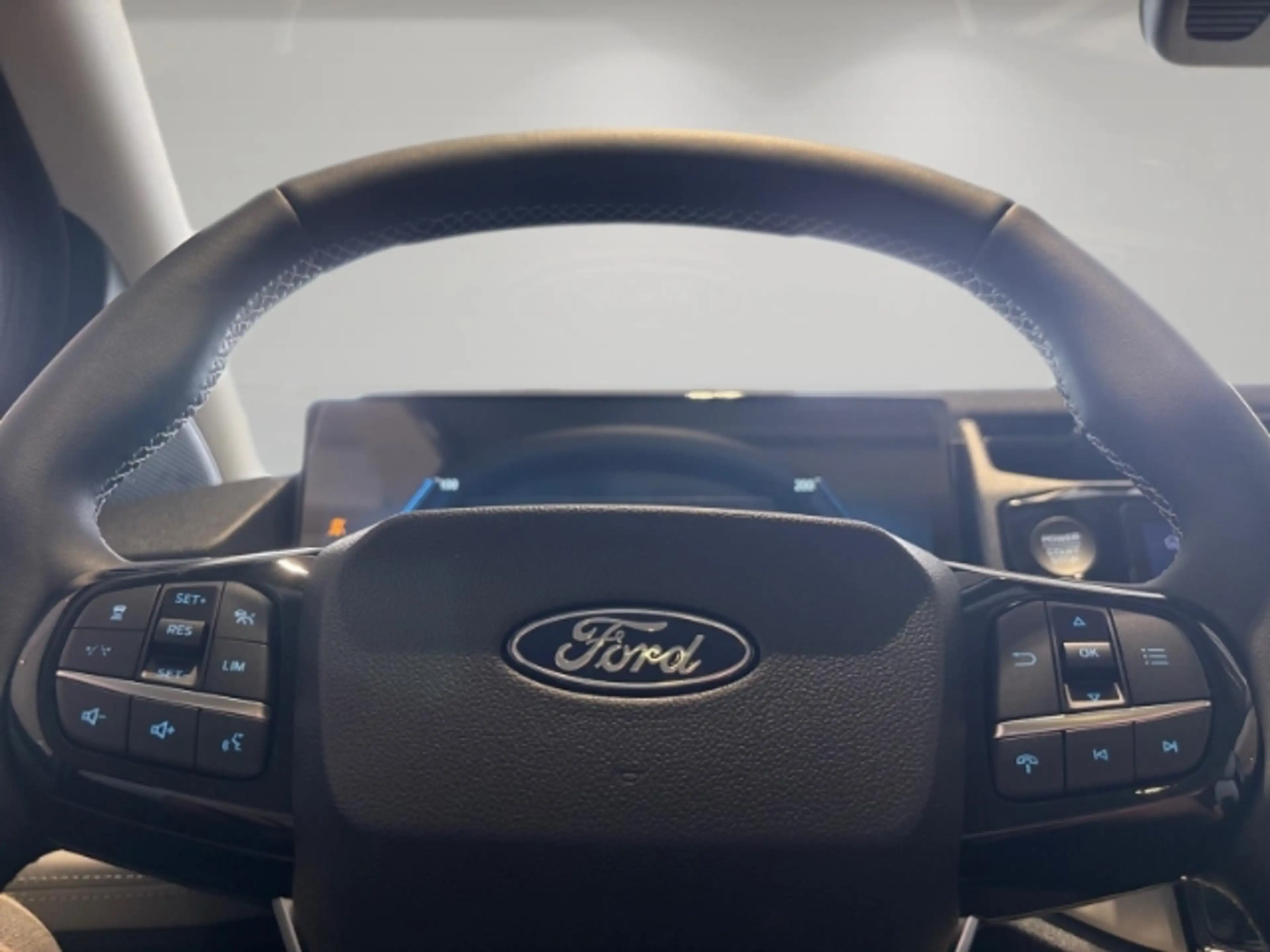 Ford Puma Gen-E Premium 46,8 kWh *MATRIX-LICHT*PANORAMADACH* — photo 8