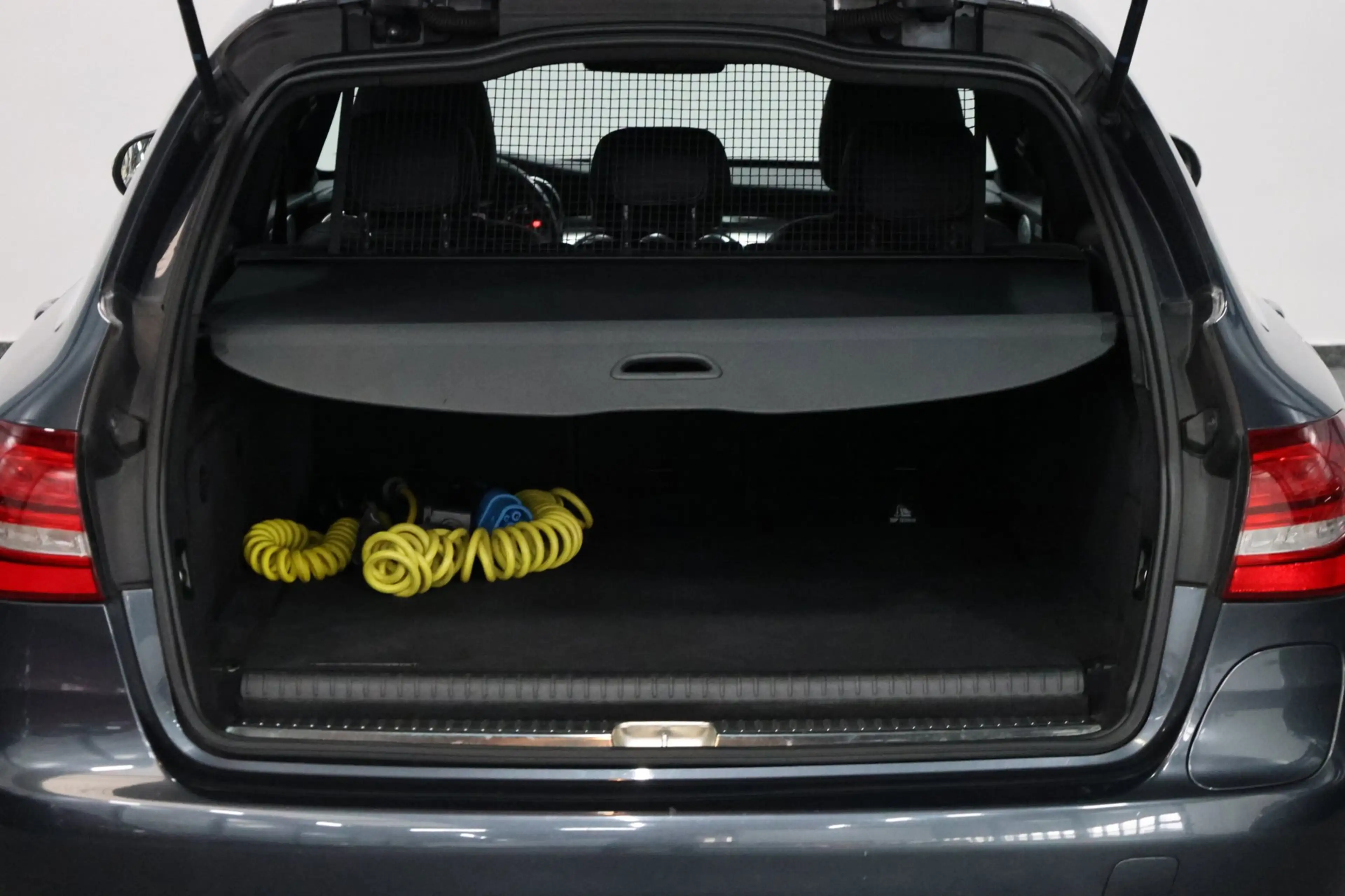 Mercedes-Benz C 350 Estate e AMG-line LED/LEDER+S.VERWARMING/19" LMV/C — photo 26