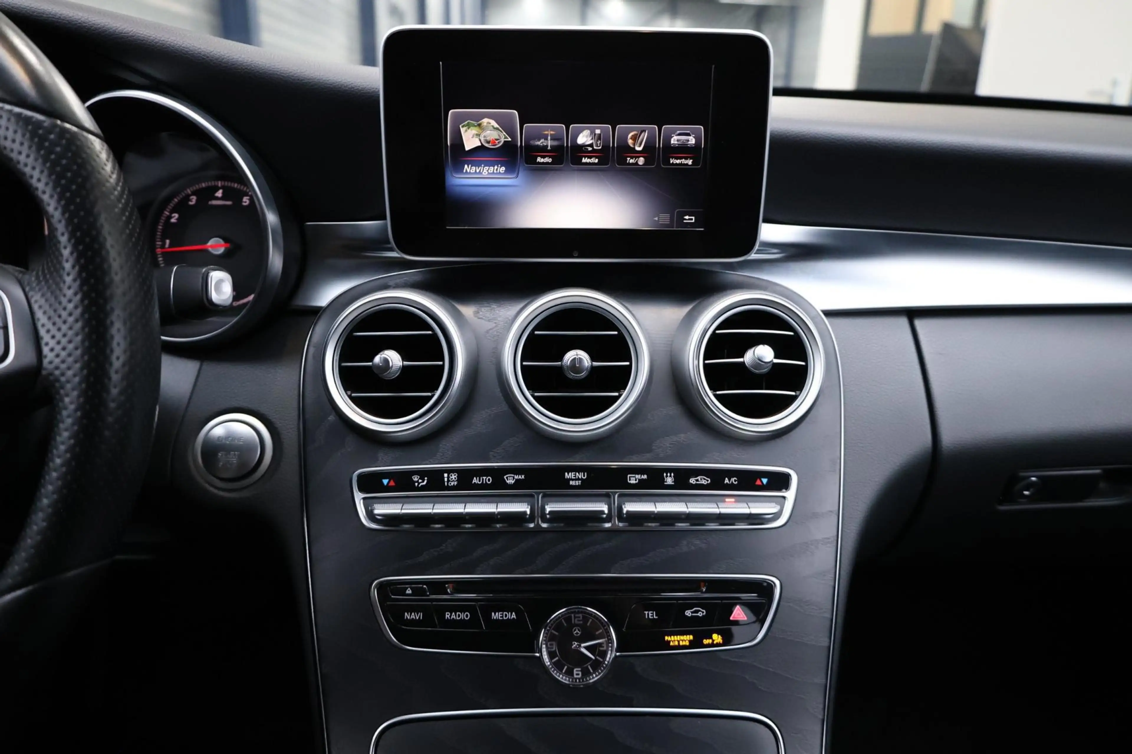 Mercedes-Benz C 350 Estate e AMG-line LED/LEDER+S.VERWARMING/19" LMV/C — photo 15