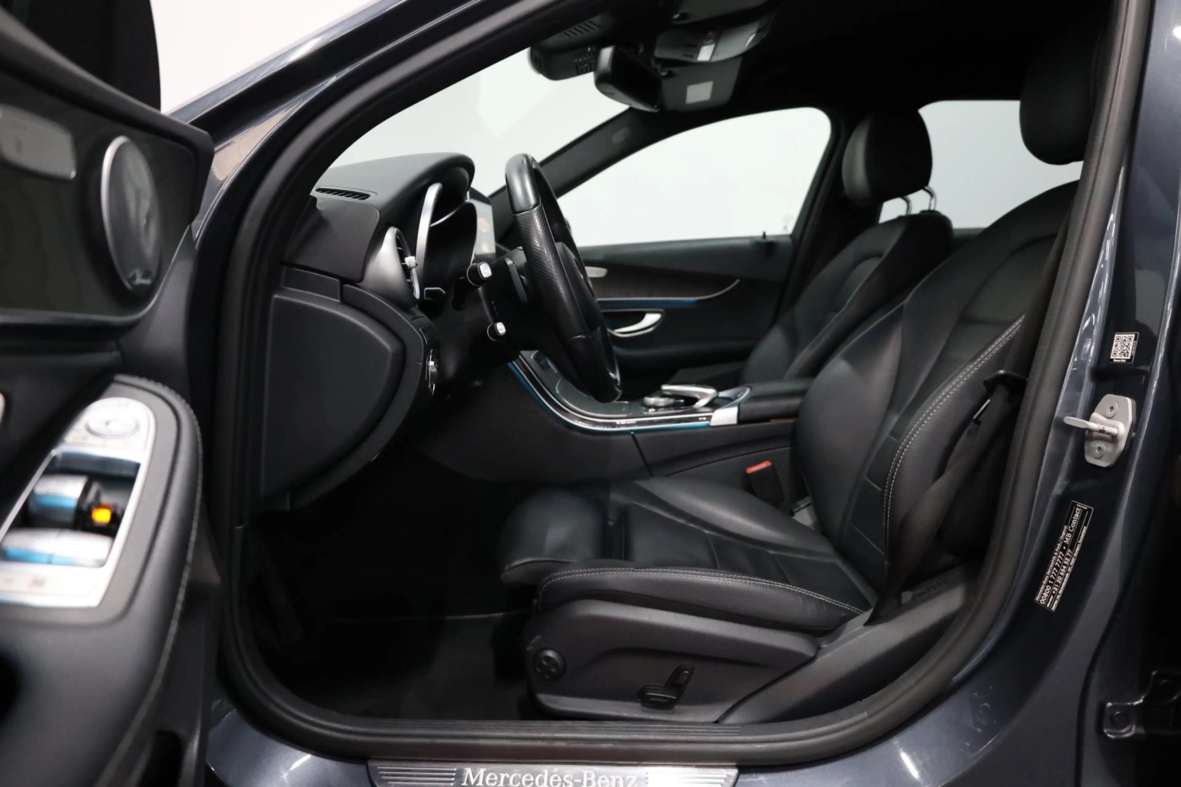 Mercedes-Benz C 350 Estate e AMG-line LED/LEDER+S.VERWARMING/19" LMV/C — photo 11