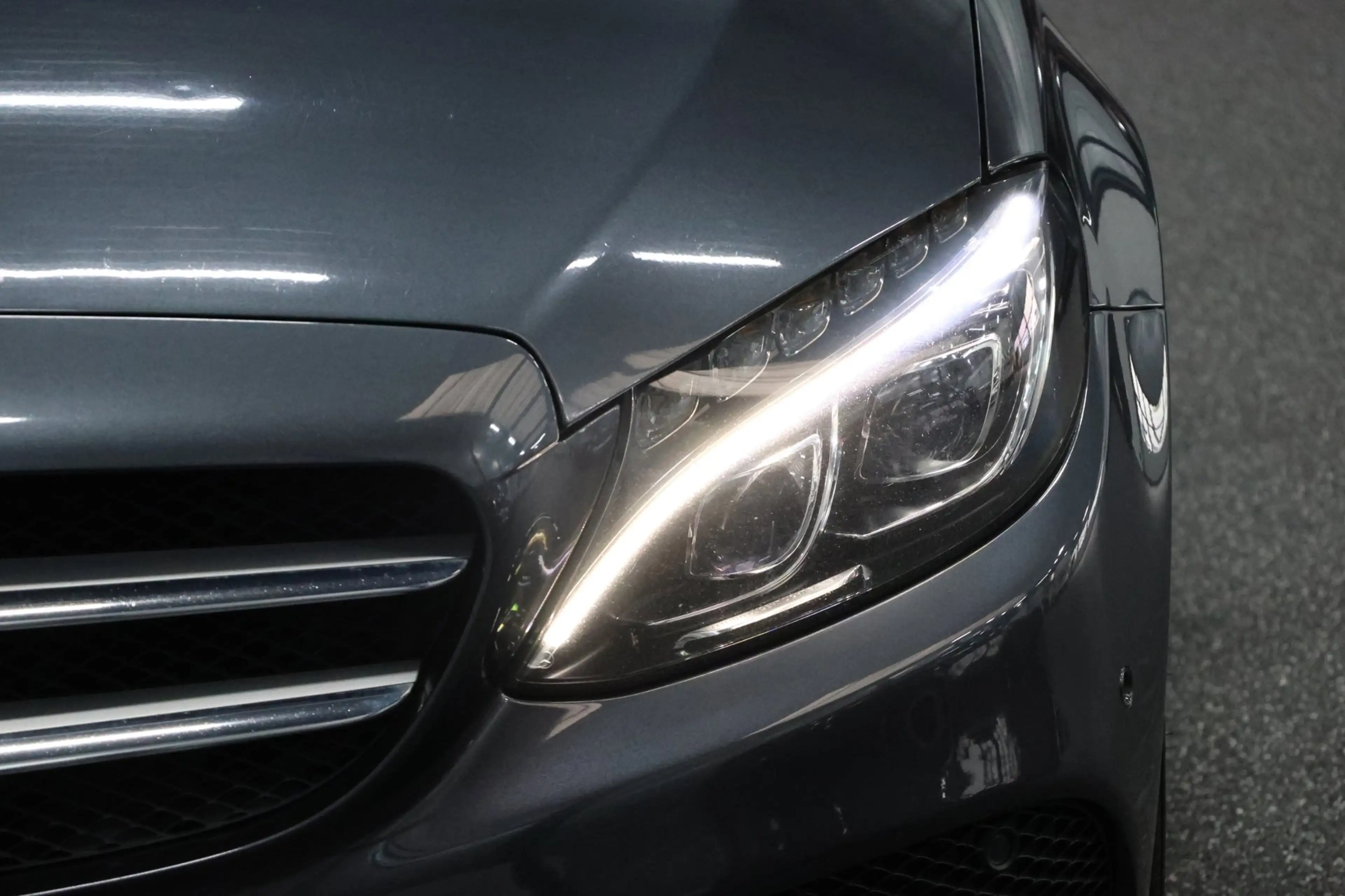 Mercedes-Benz C 350 Estate e AMG-line LED/LEDER+S.VERWARMING/19" LMV/C — photo 24