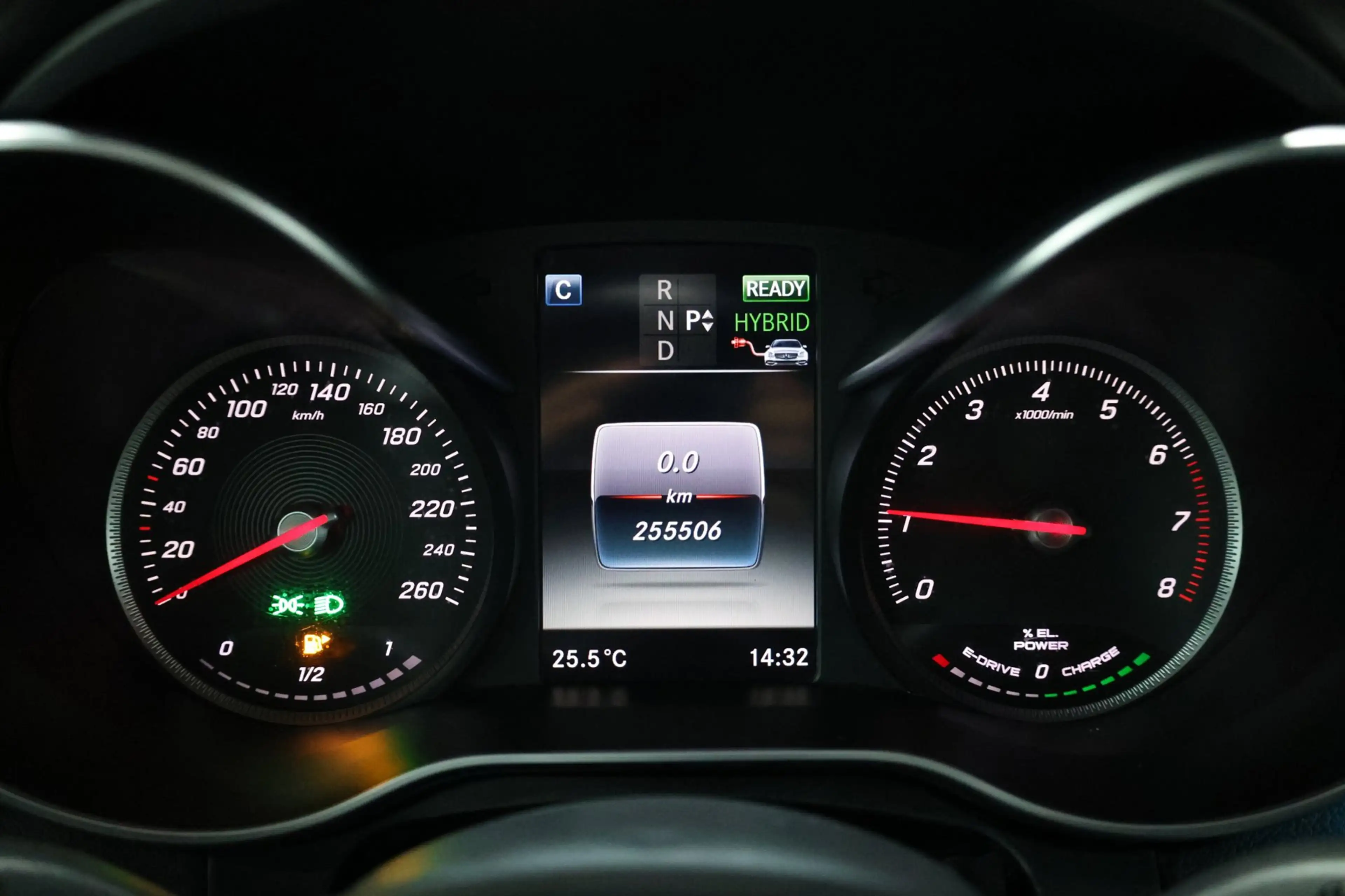 Mercedes-Benz C 350 Estate e AMG-line LED/LEDER+S.VERWARMING/19" LMV/C — photo 14