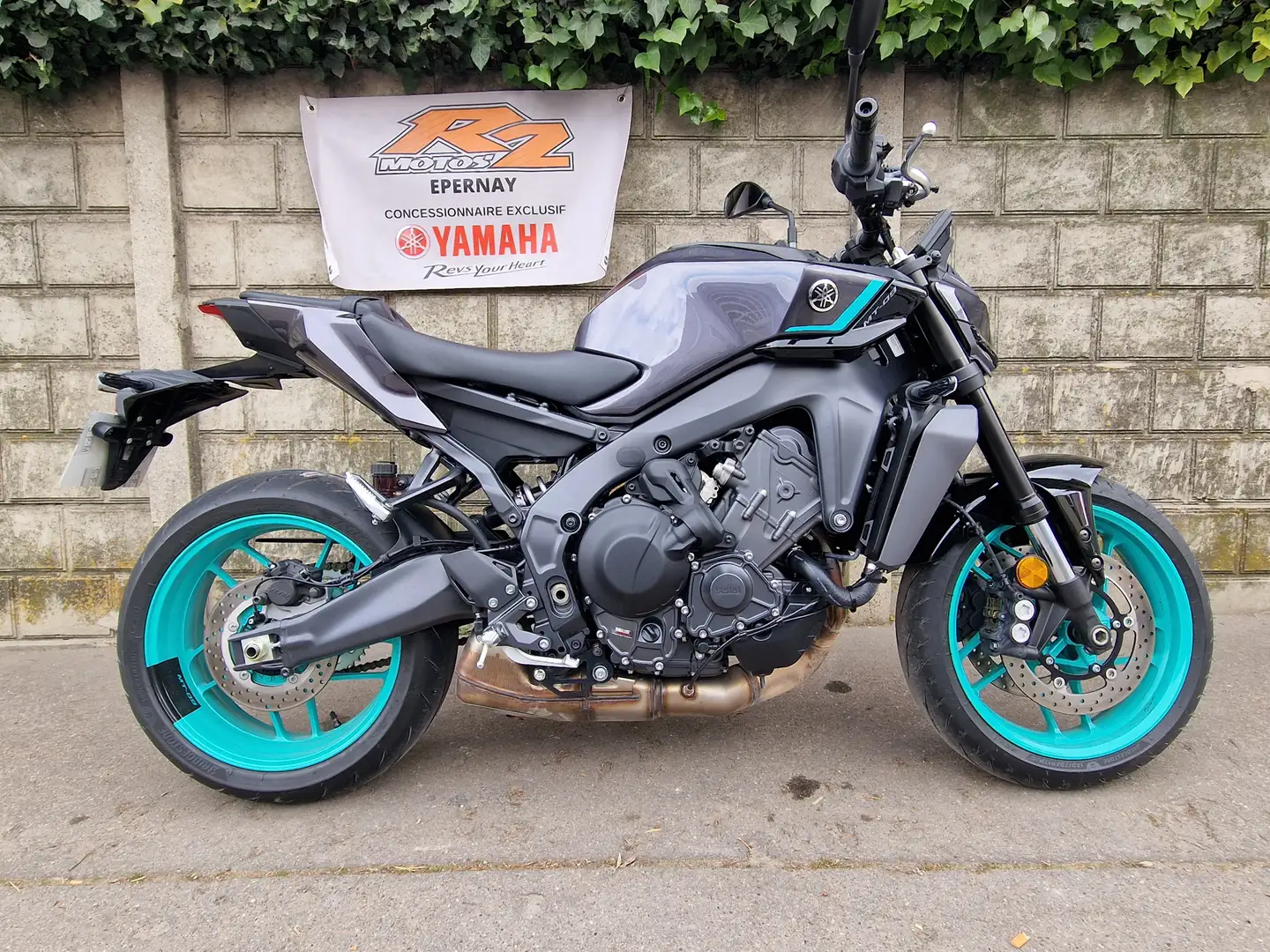 Yamaha MT-09 - 1